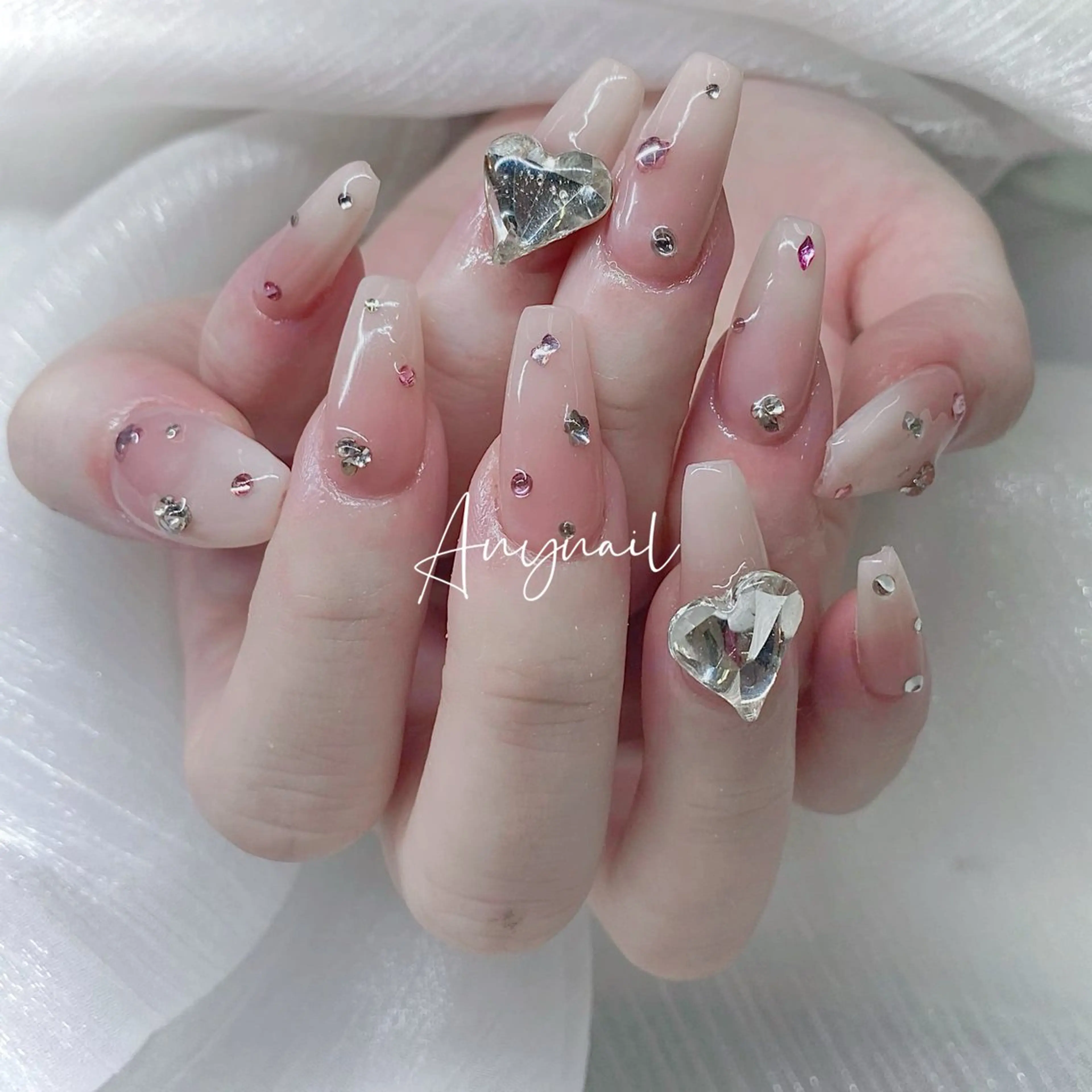ネイル アートネイル グラデーション キラキラネイル ニュアンスネイル オフィスネイル ハンドネイル Any_nail新大久保店所属・Any nail新大久保店のネイルデザイン