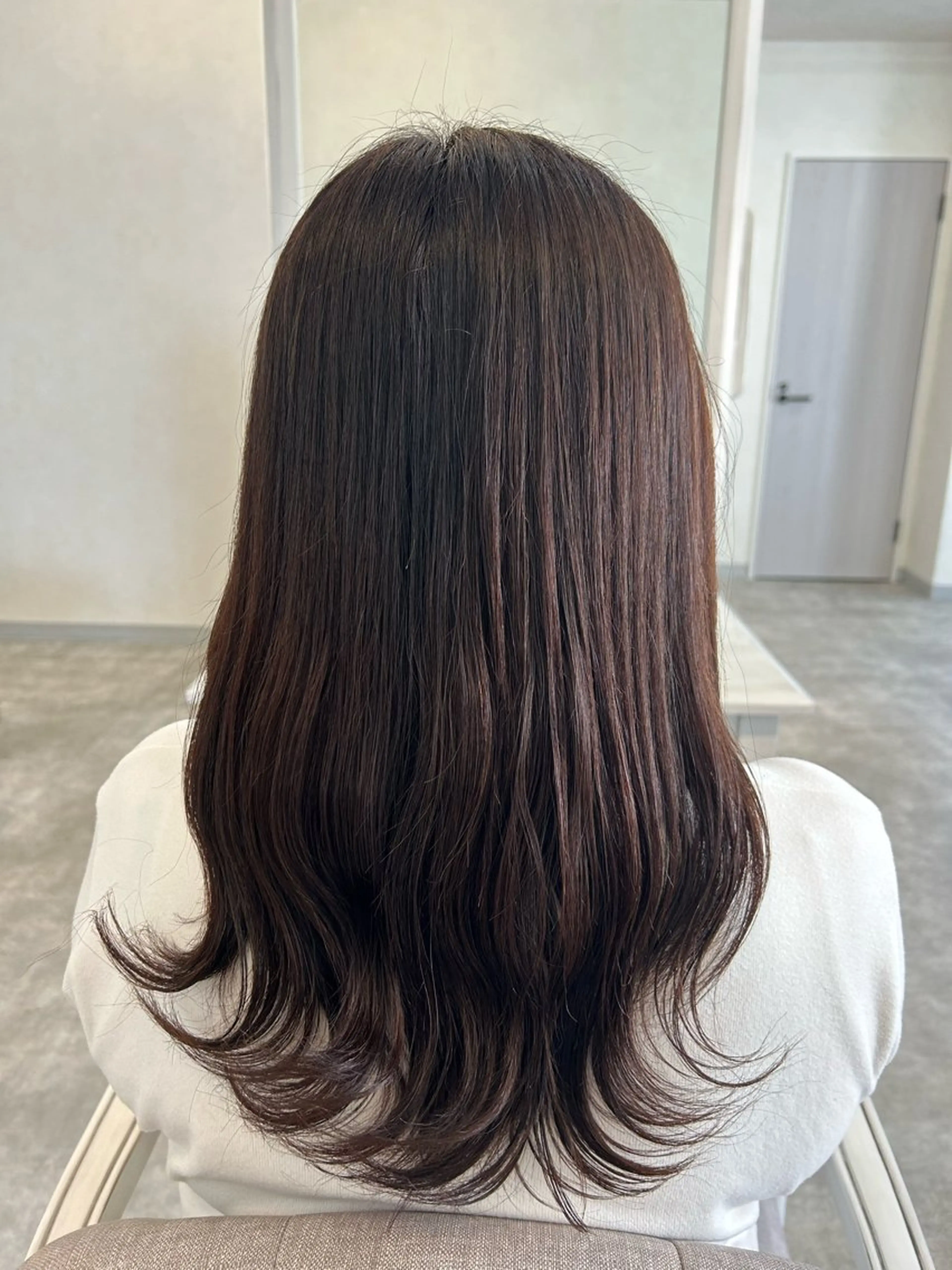 カラー 稲井 裕美のヘアスタイル