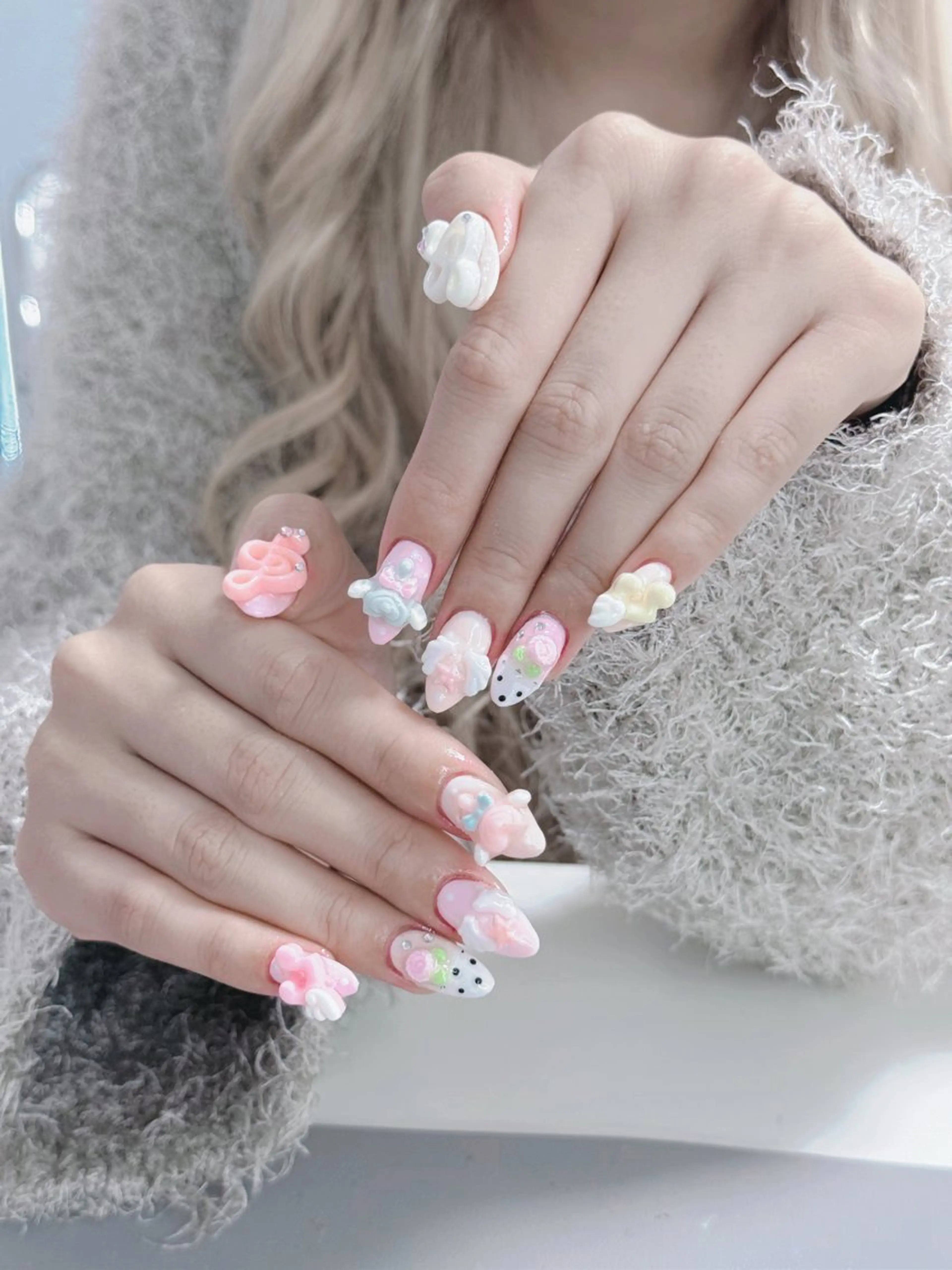 ネイル ジェルネイル グラデーション キラキラネイル ミラーネイル ニュアンスネイル ハンドネイル Kitty Nailのネイルデザイン
