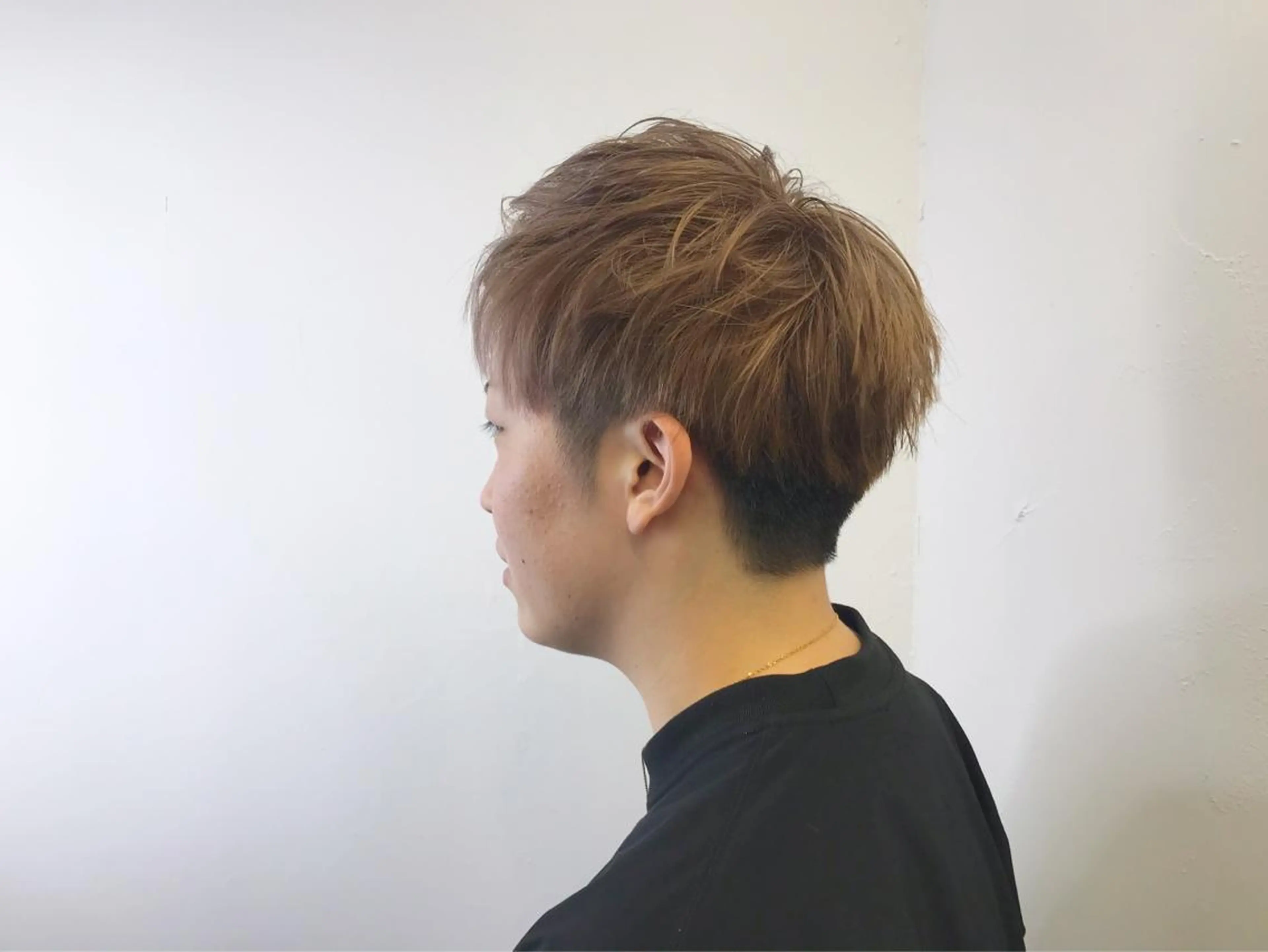 カラー メンズ ベージュカラー ミルクティーベージュ メンズサロン　アソビ元町店所属・メンズサロン アソビ元町のヘアスタイル