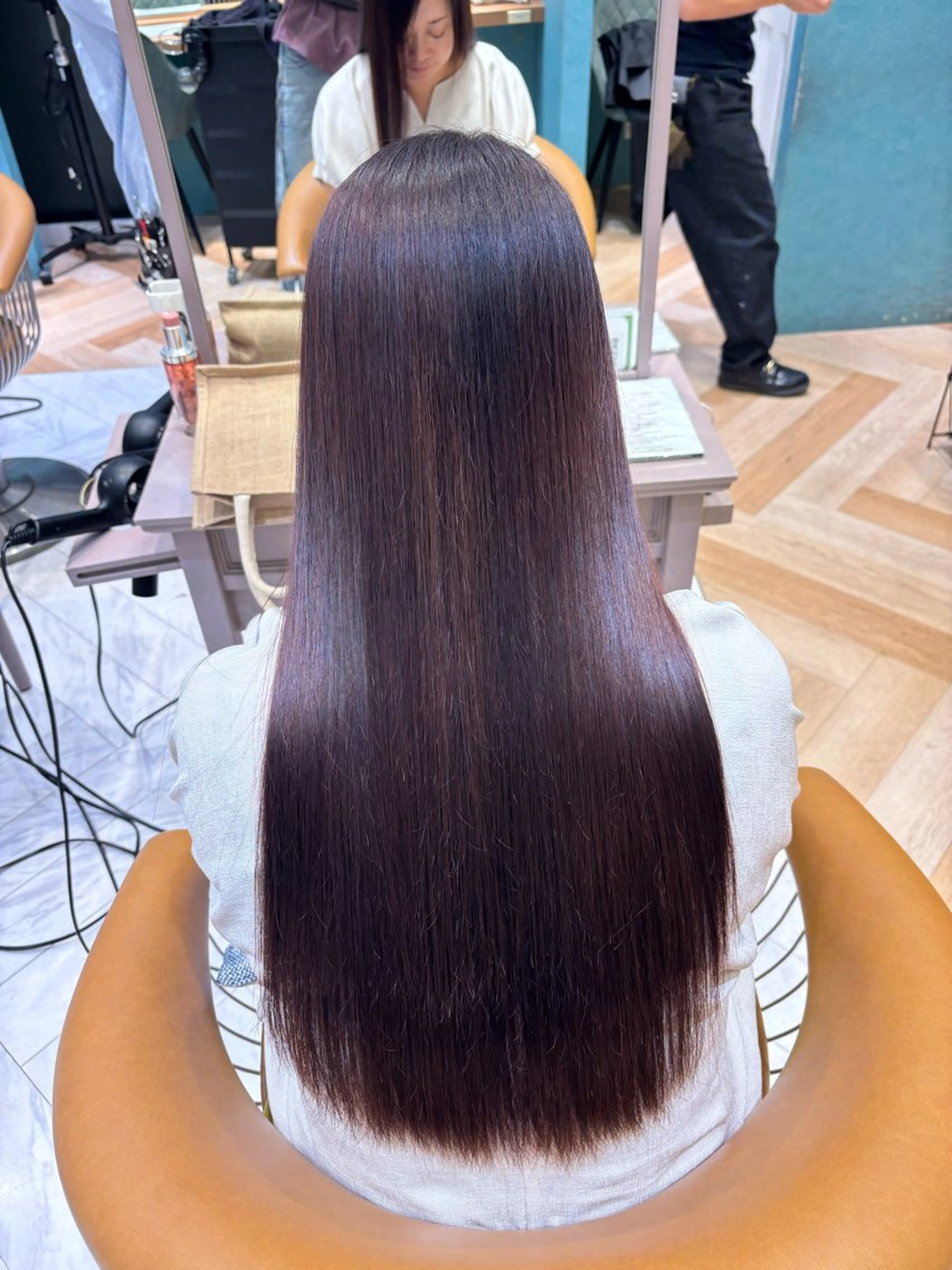 整えカット✂️＋艶カラー✨️＋1stepトリートメント＋超音波アイロン付き‼️の写真