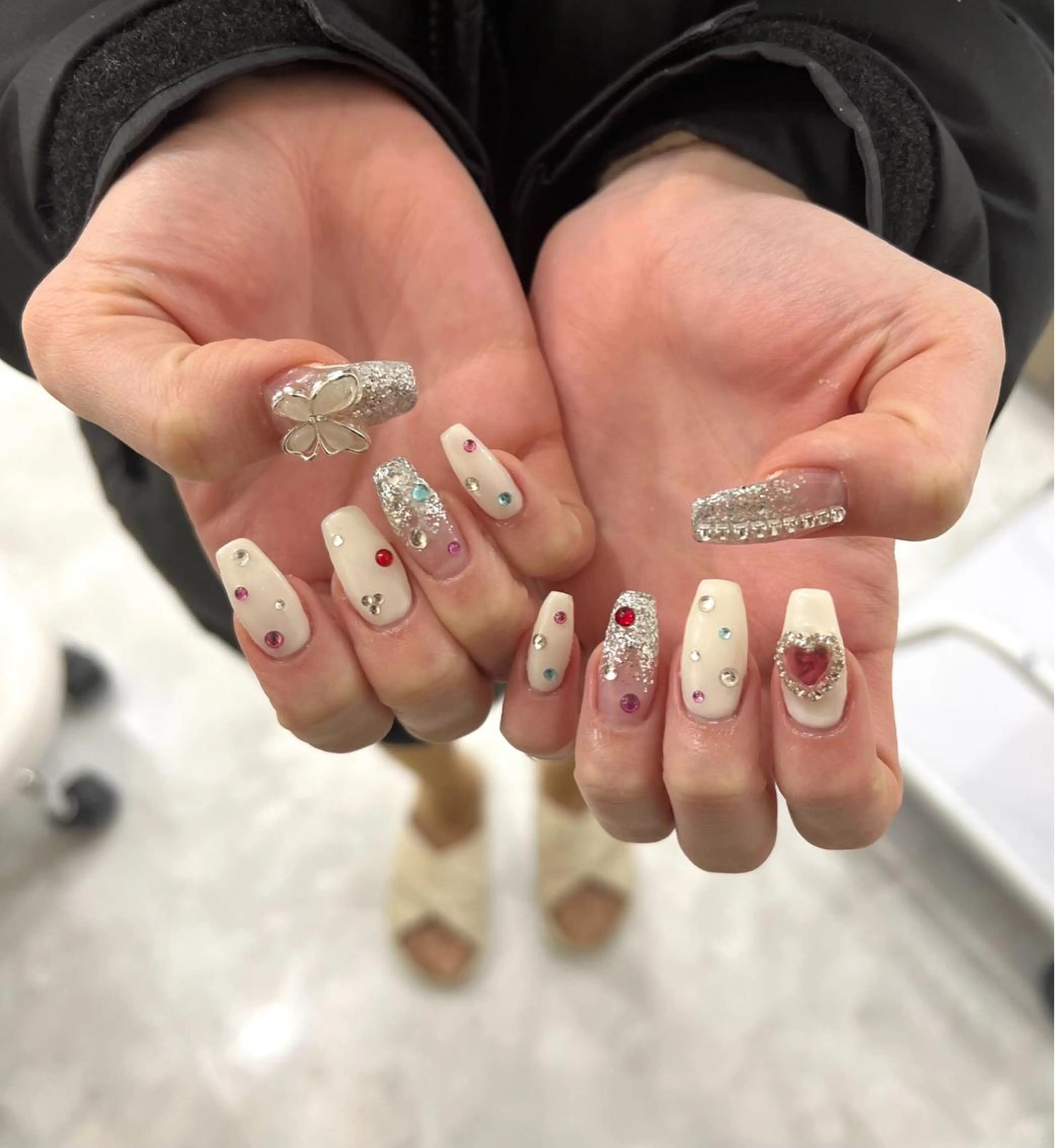 ネイル PEEKABOO京橋 EYE&NAILのマツエク・マツパデザイン