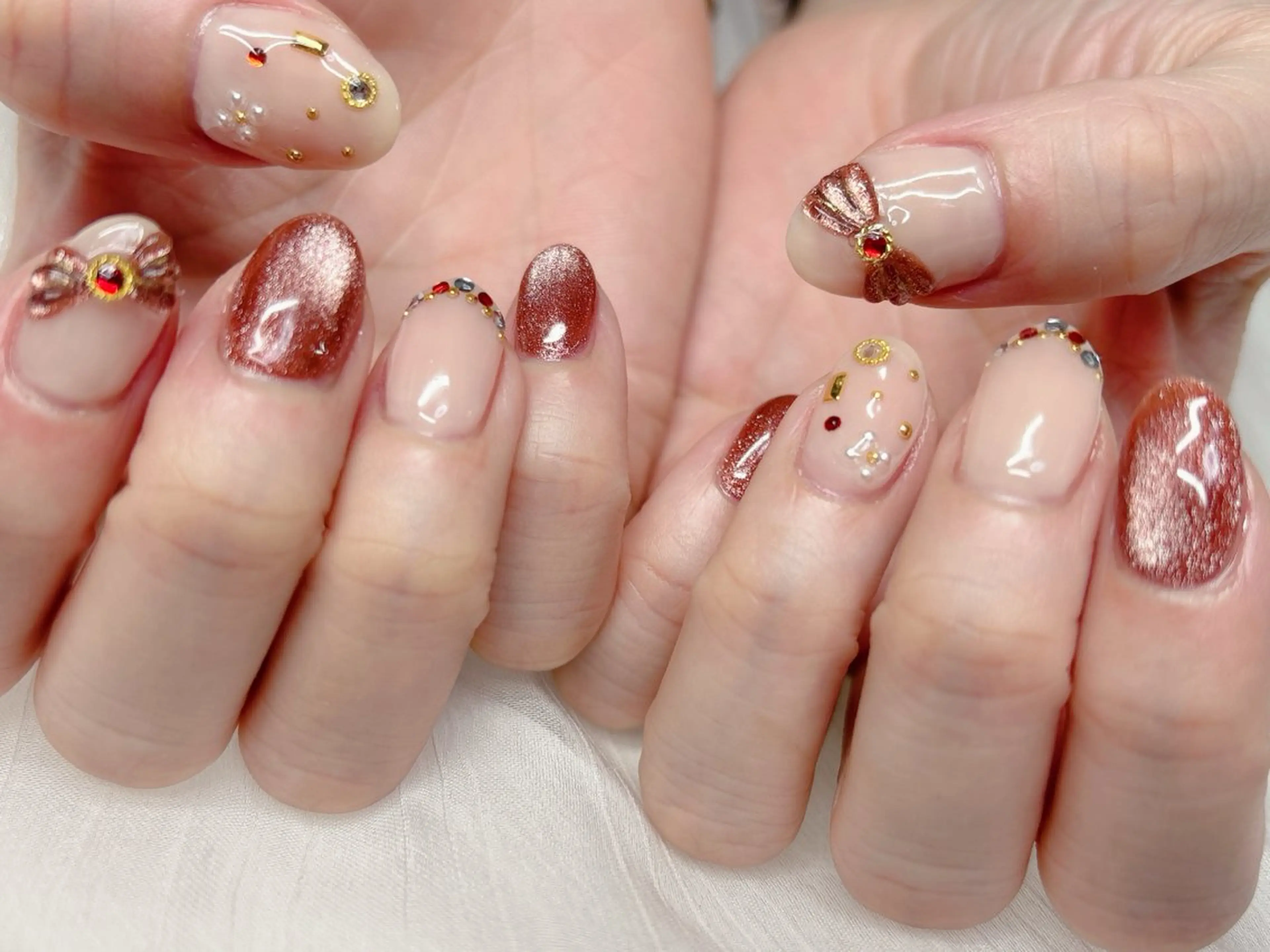 ネイル 持ち込み バレンタイン ハンドネイル ハンドケア Nail •Head スパFortunaのネイルデザイン