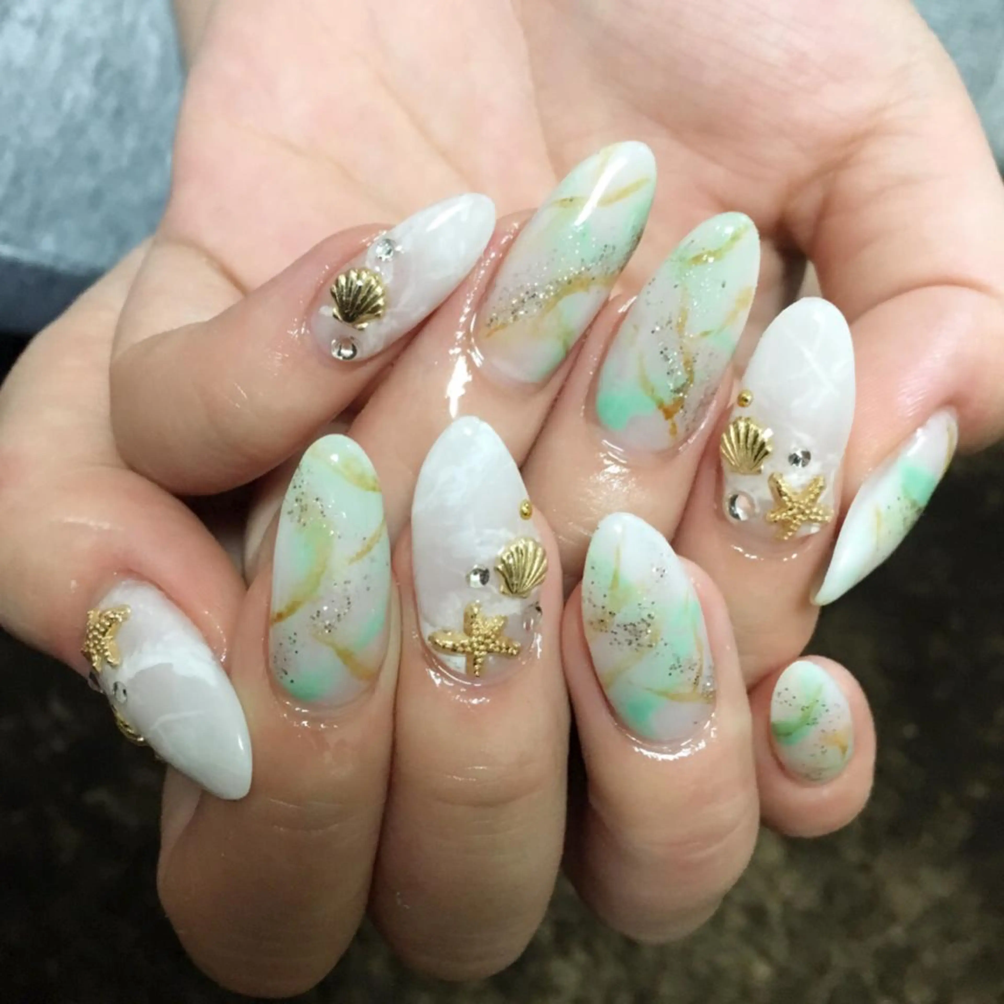 ネイル スカルプネイル SHINE NAILのネイルデザイン