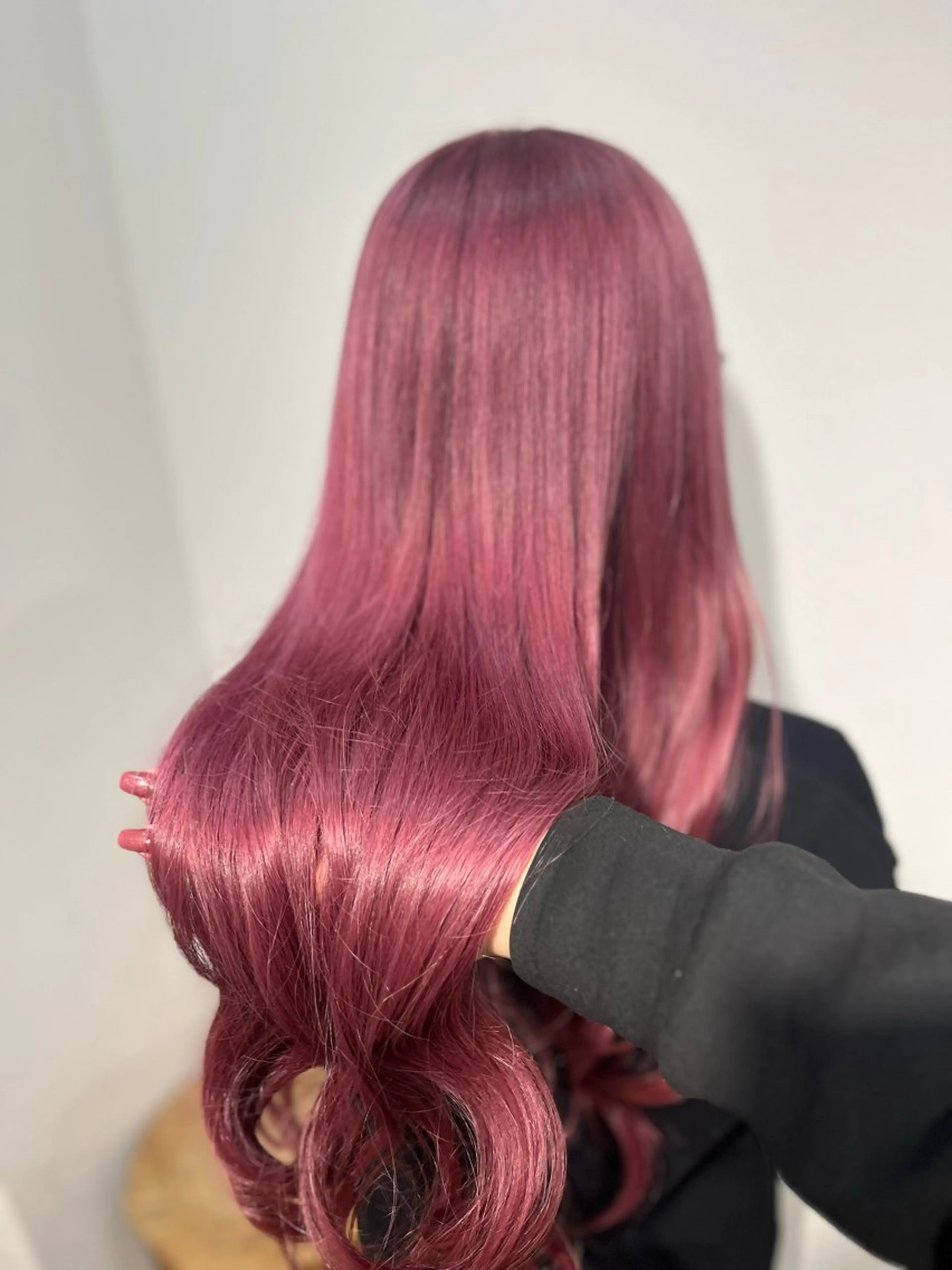 ロング カラー ぴんく髪の美容師🎀 🖤ゆうなのヘアスタイル