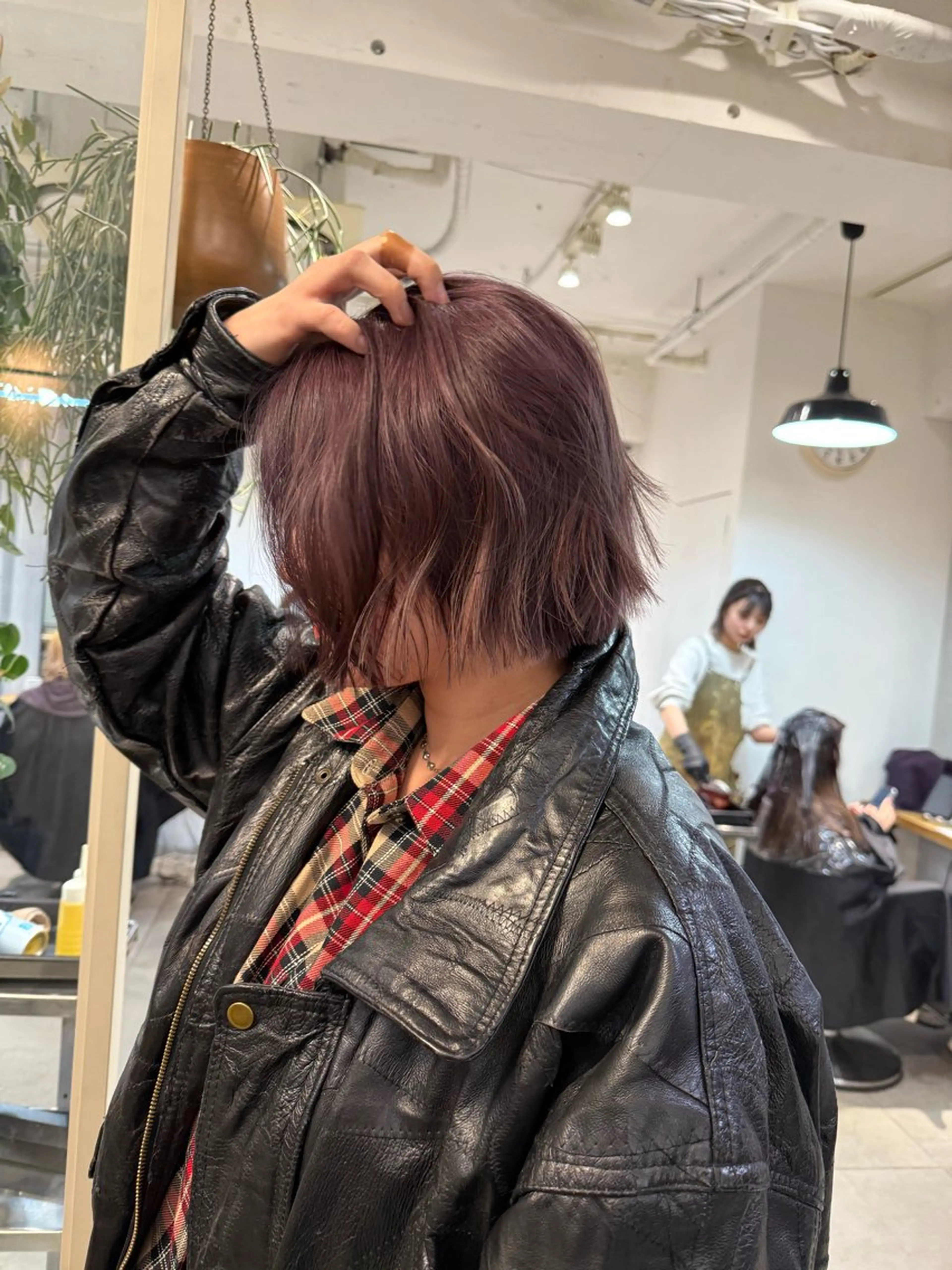 ショート カラー ミルクティー× グレージュMOMOのヘアスタイル