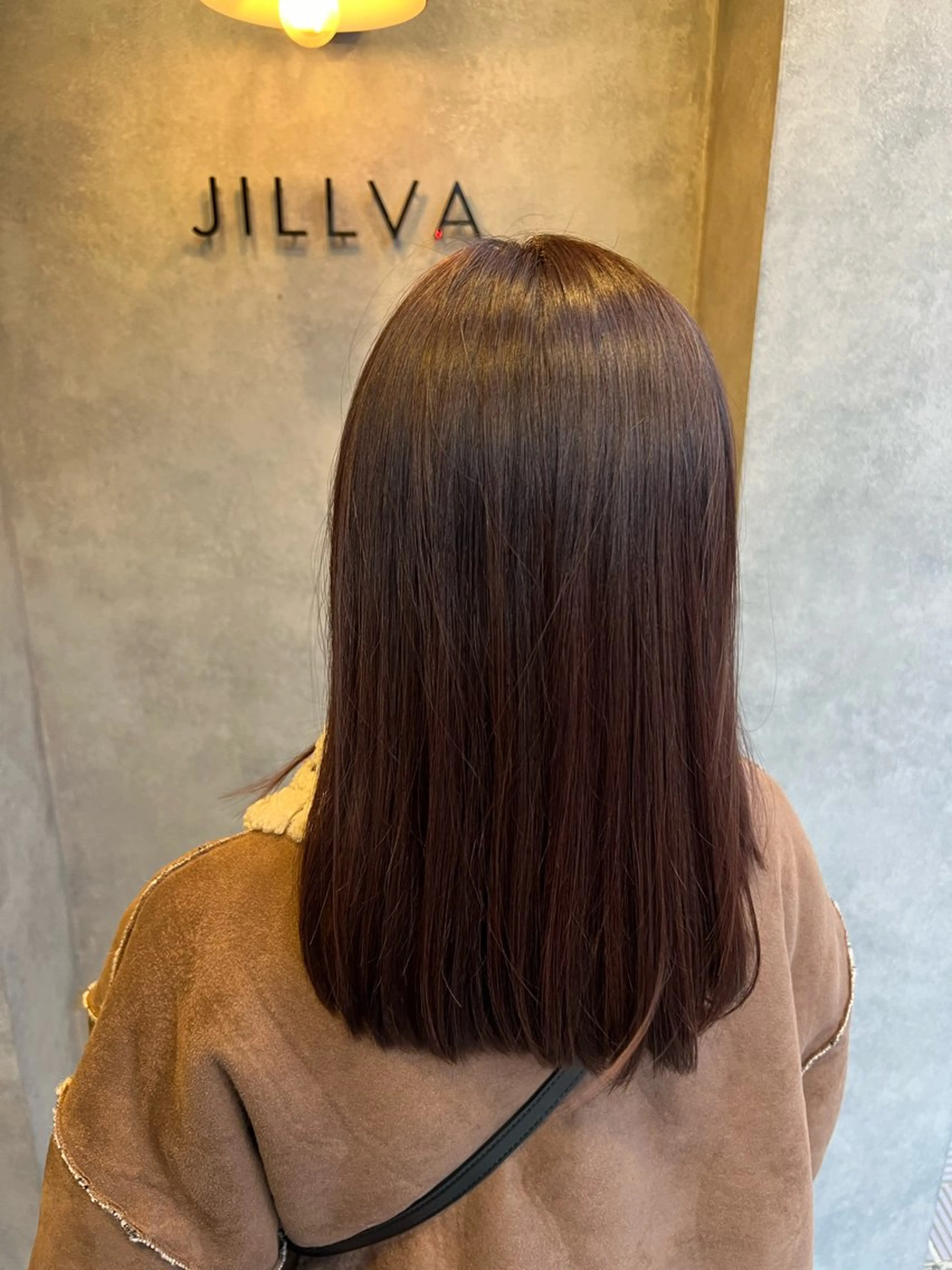 セミロング カラー N°jillva 𝑘𝑎𝑟𝑖𝑛のヘアスタイル