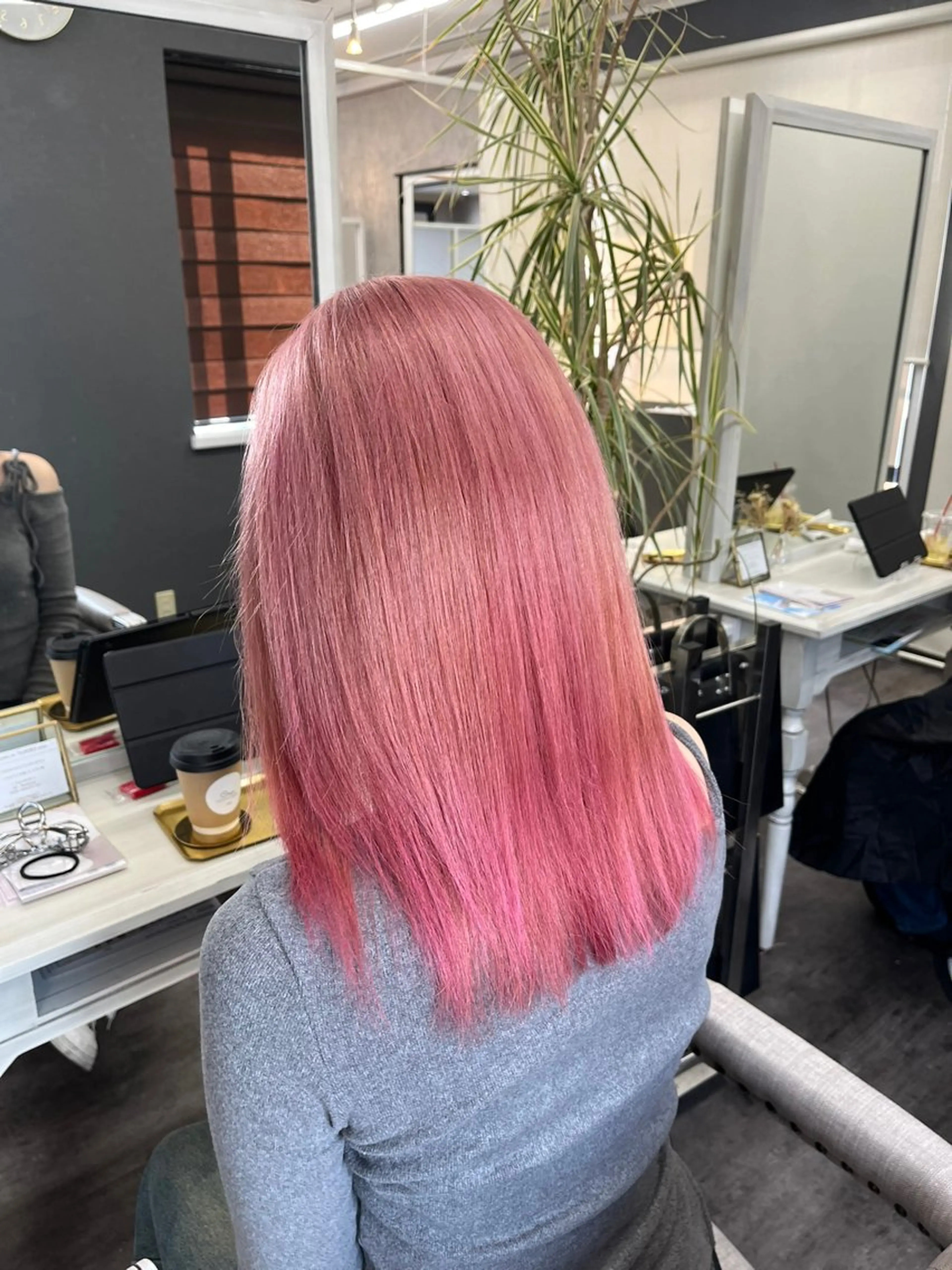 セミロング カラー ブリーチ 🐈‍⬛吉澤 汀彩🐈‍⬛のヘアスタイル