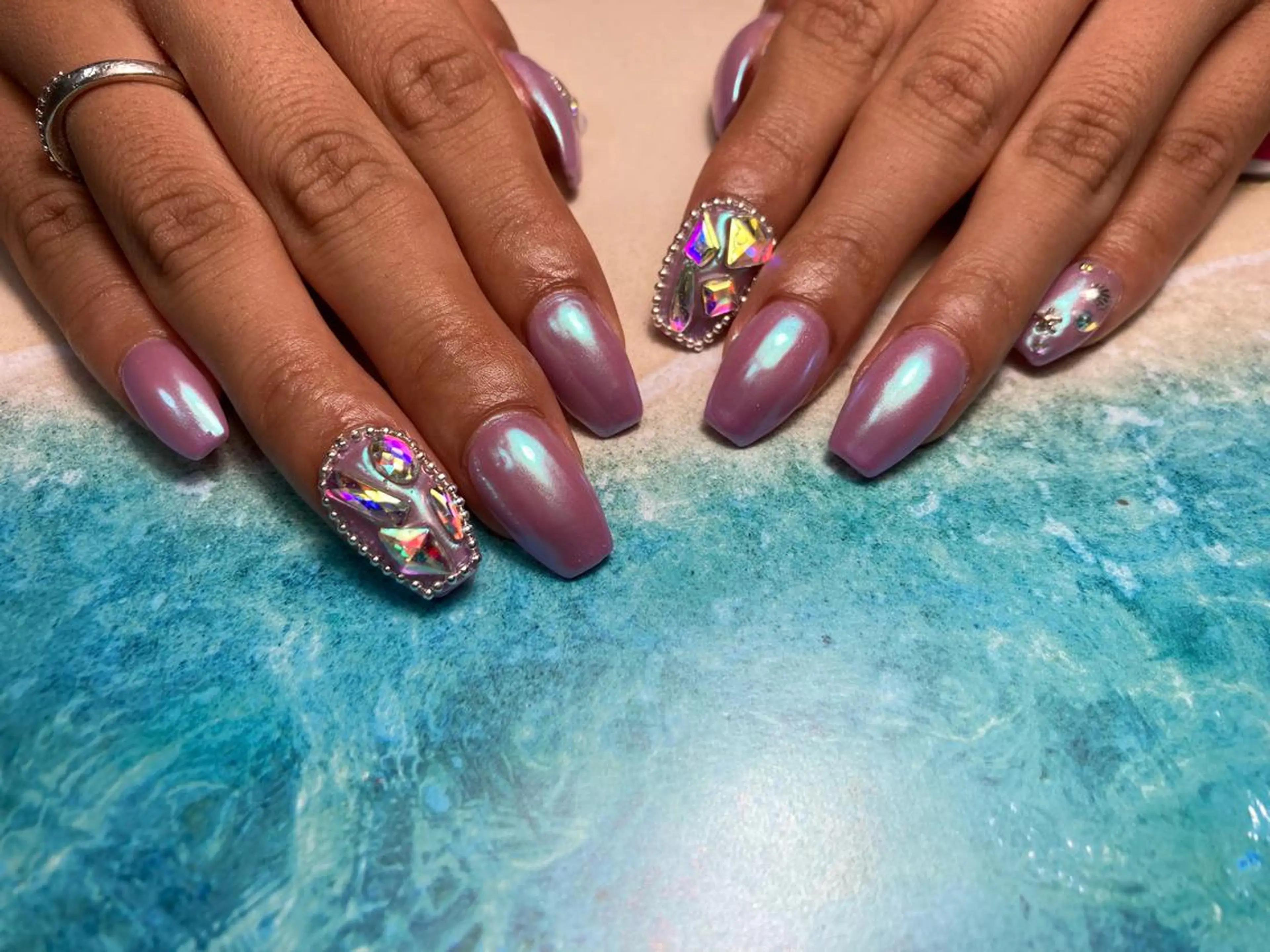 ミディアム ネイル ハンドネイル フットネイル ✴︎ Delightのネイルデザイン