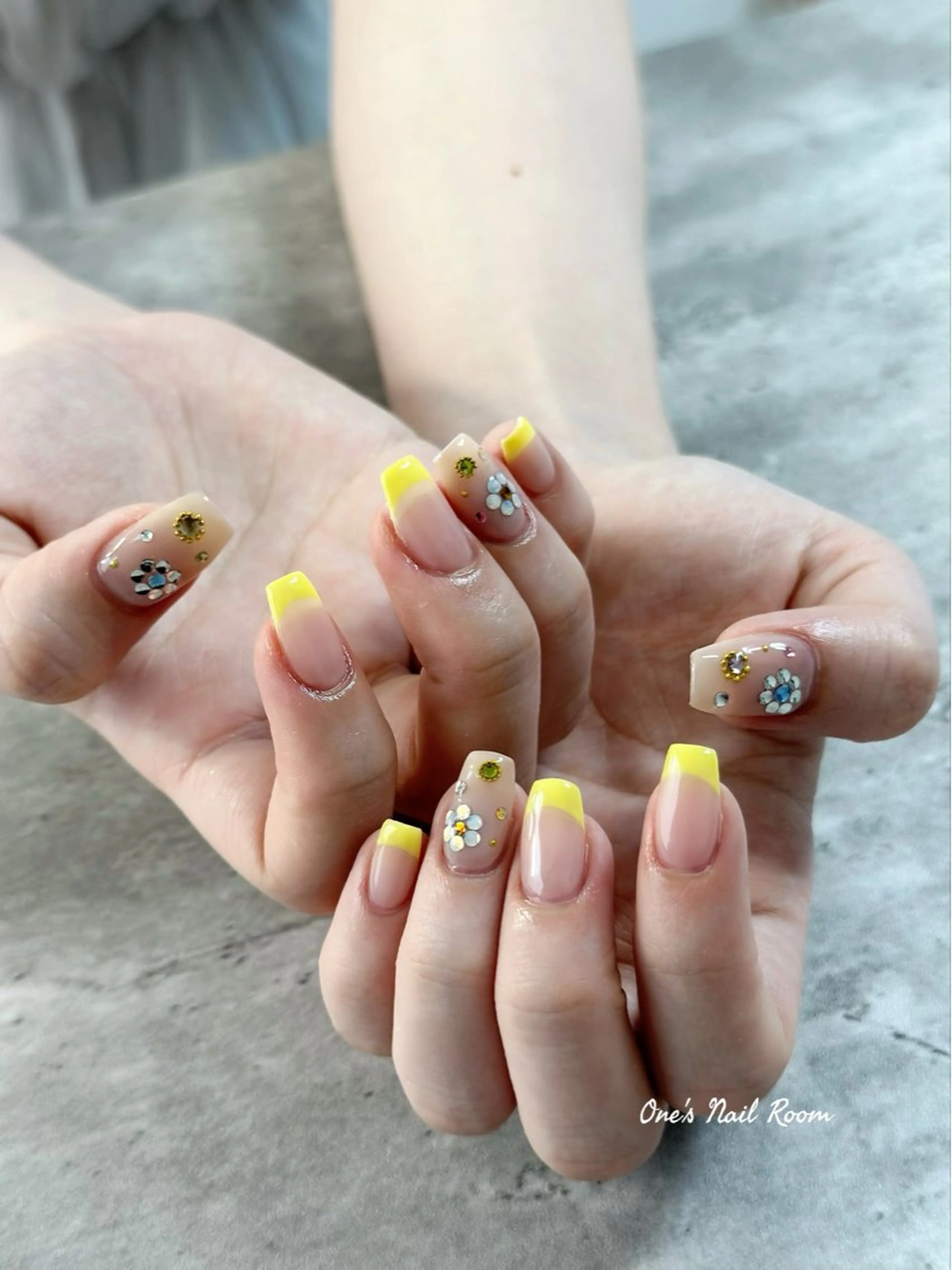 ネイル ハンドネイル One's Nail Roomのネイルデザイン