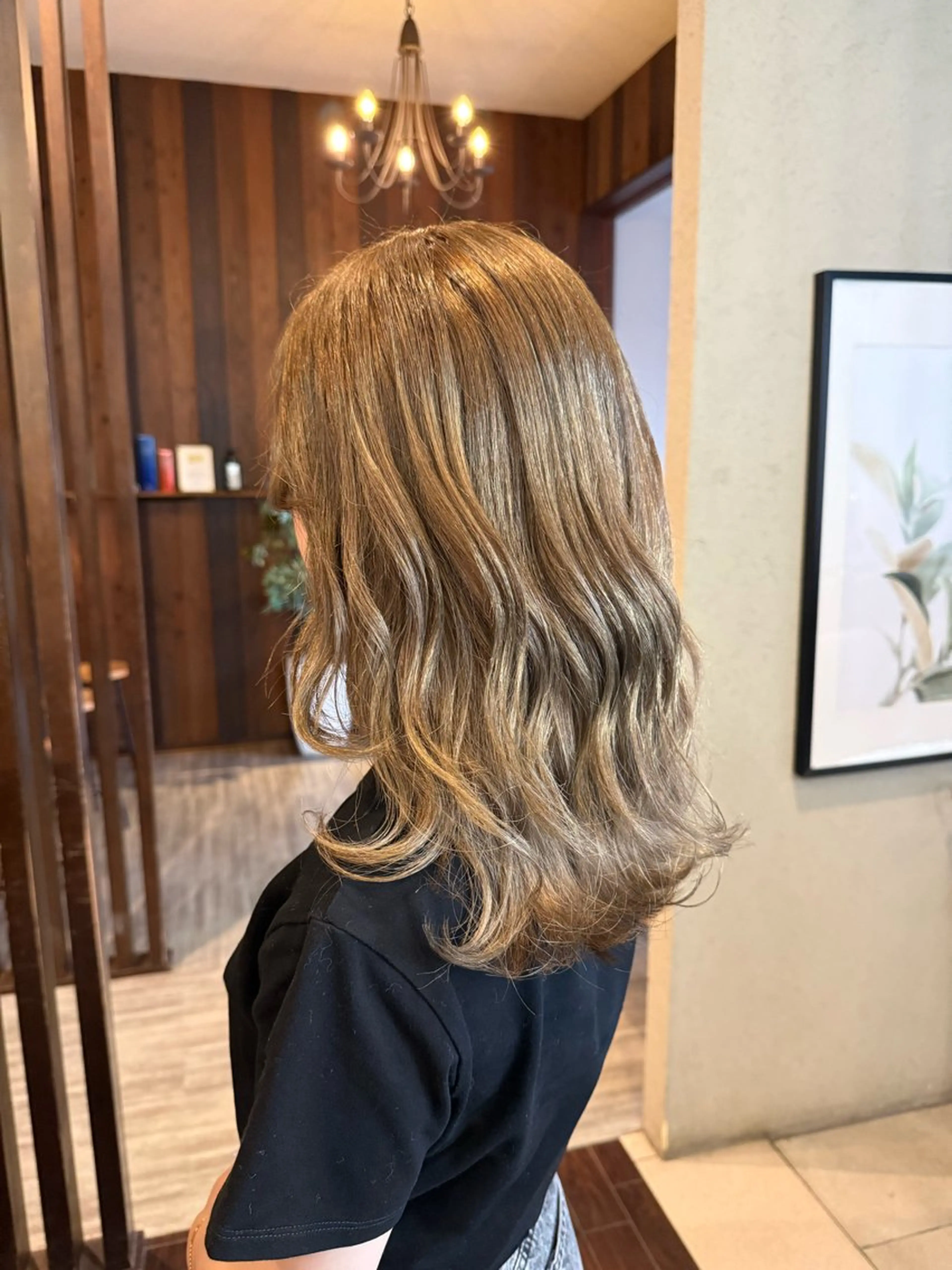 セミロング カラー ベージュカラー ブリーチ ダブルカラー ブリーチなしカラー カット ヘアカラー BRANCHÉ小牧/ 西尾 美月のヘアスタイル