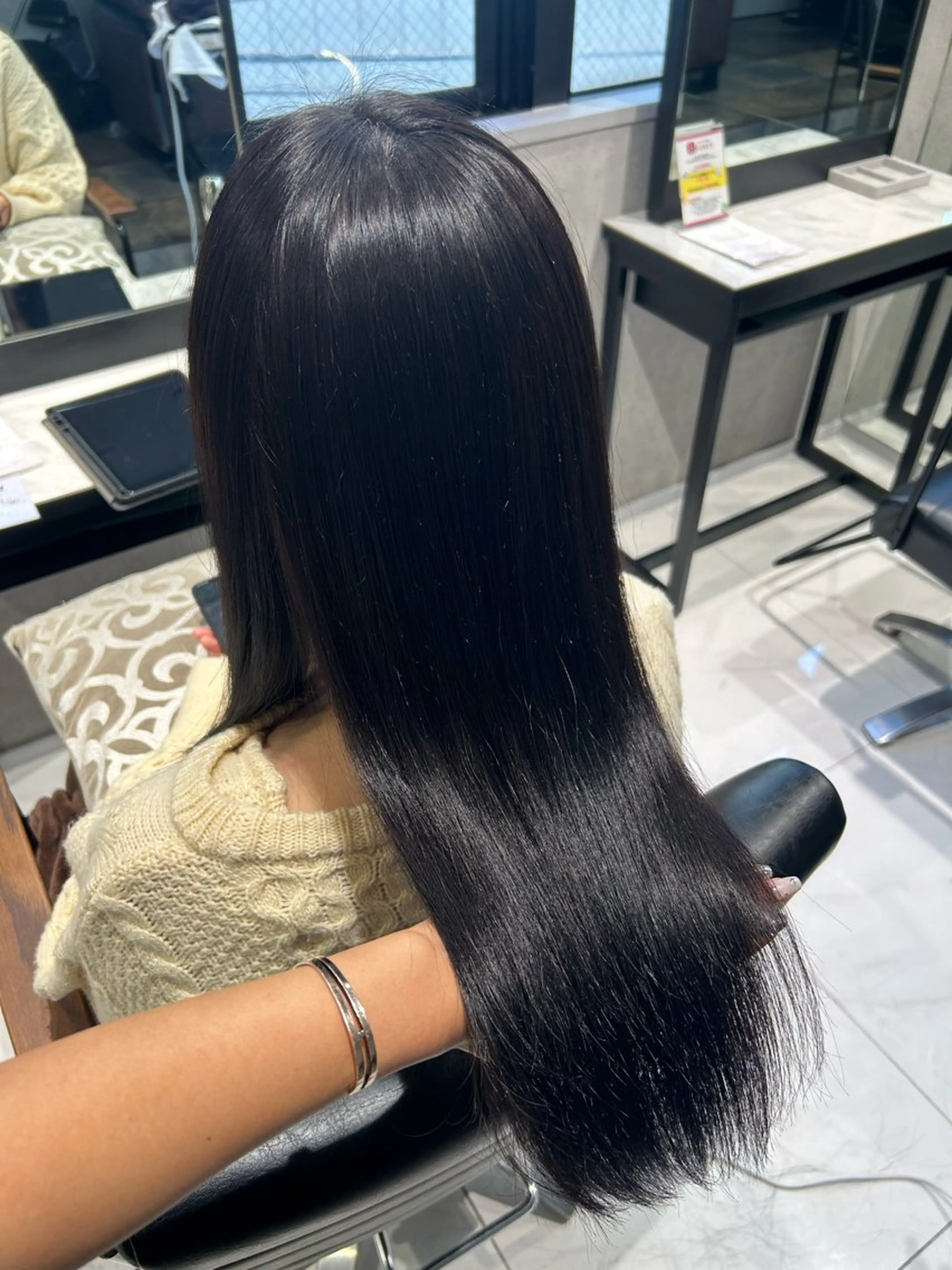 カラー 黒髪 透明感カラー💙 束感まつげ🪼海月のヘアスタイル