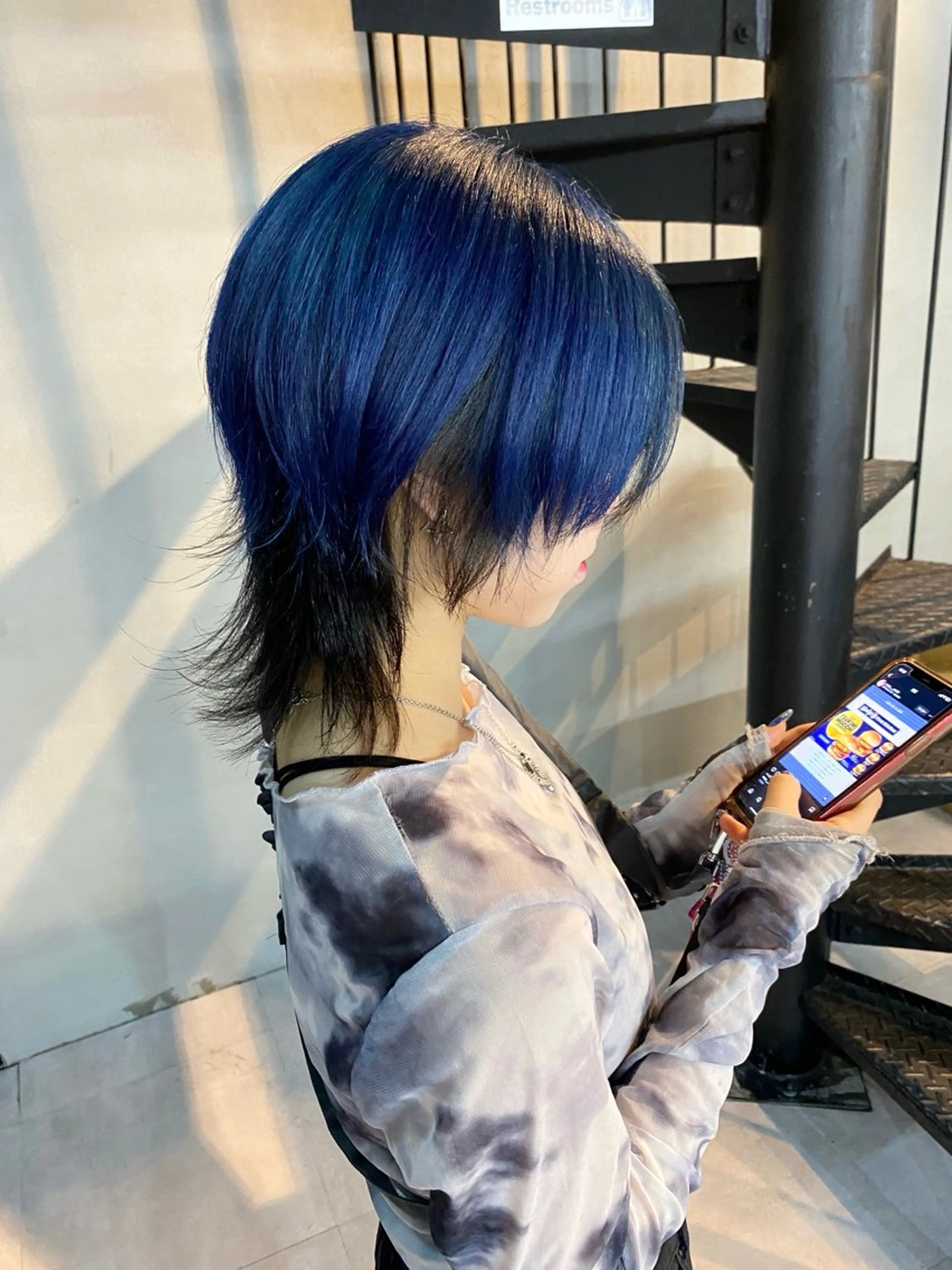 ミディアム カラー ブリーチ ブルーカラー デザインカラー インナーカラー ボブ 柏 デザインカラー/ レイヤー🐣シオリのヘアスタイル