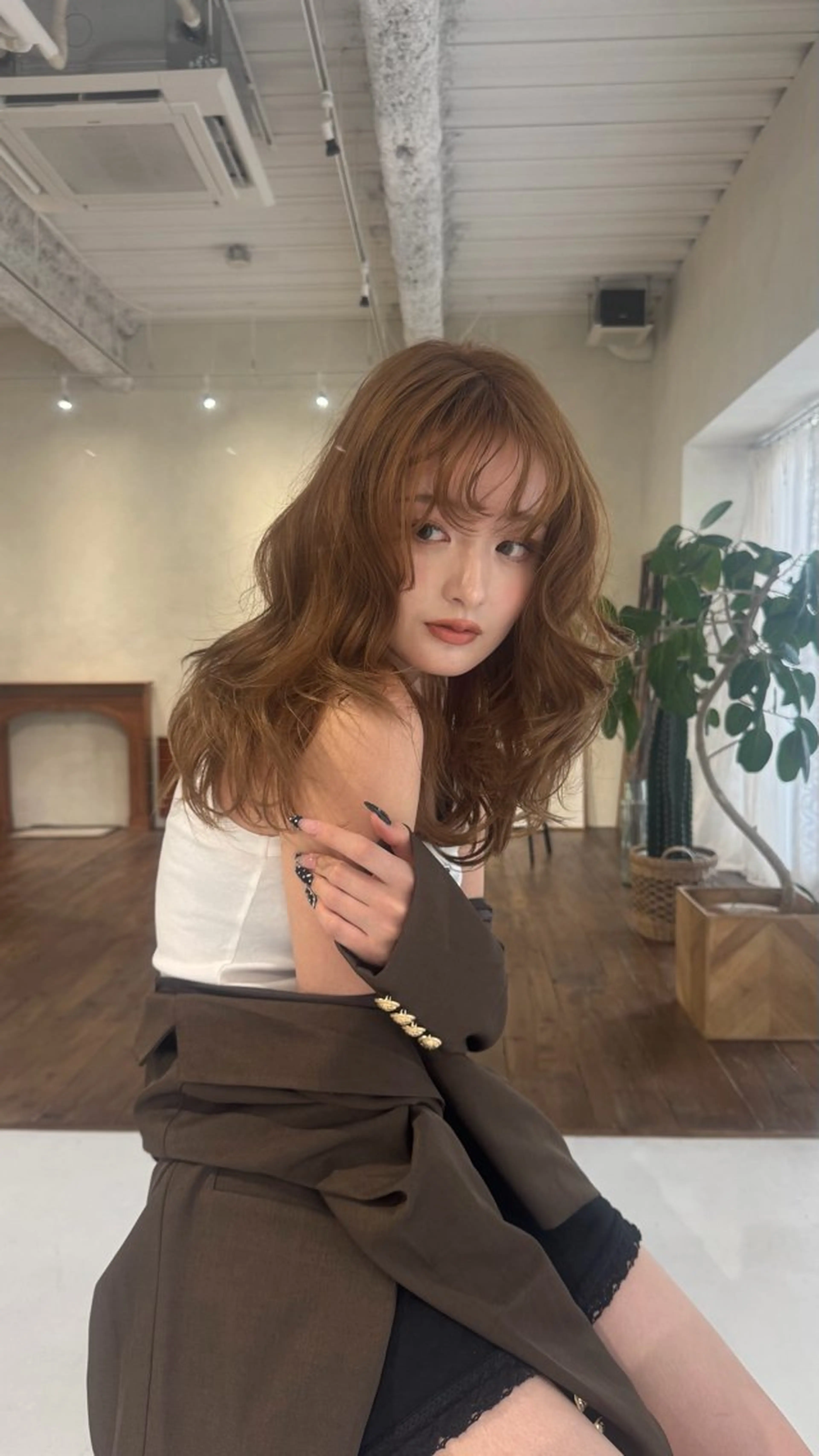 セミロング カラー enu  hair所属・ブリーチなしベージュ レイヤーカットはるかのヘアスタイル