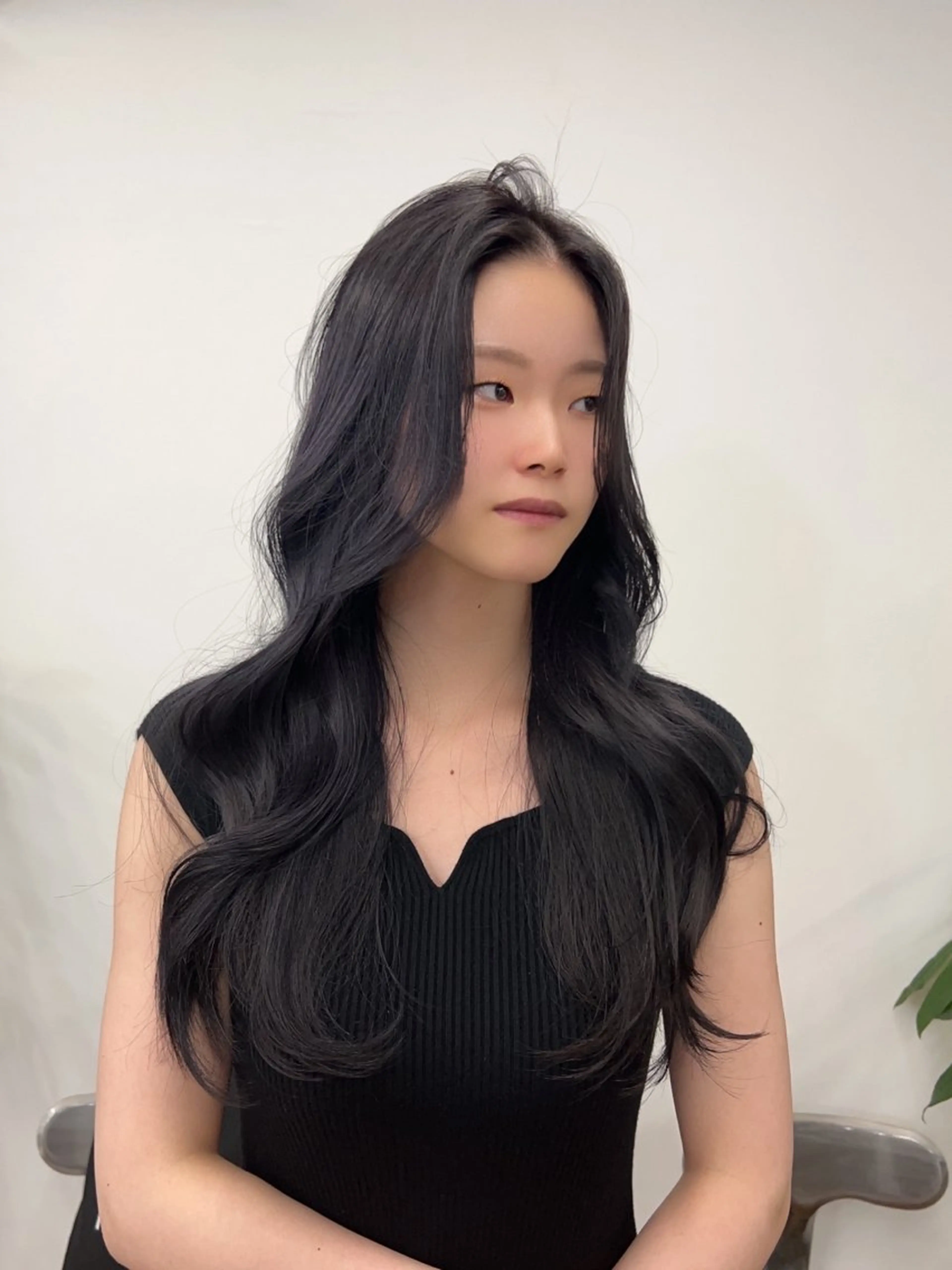 ロング カラー 韓国風ヘア 似合わせカット 小顔カット カット ヘアカラー トリートメント 武田涼レイヤーカット 髪質改善×縮毛矯正のヘアスタイル