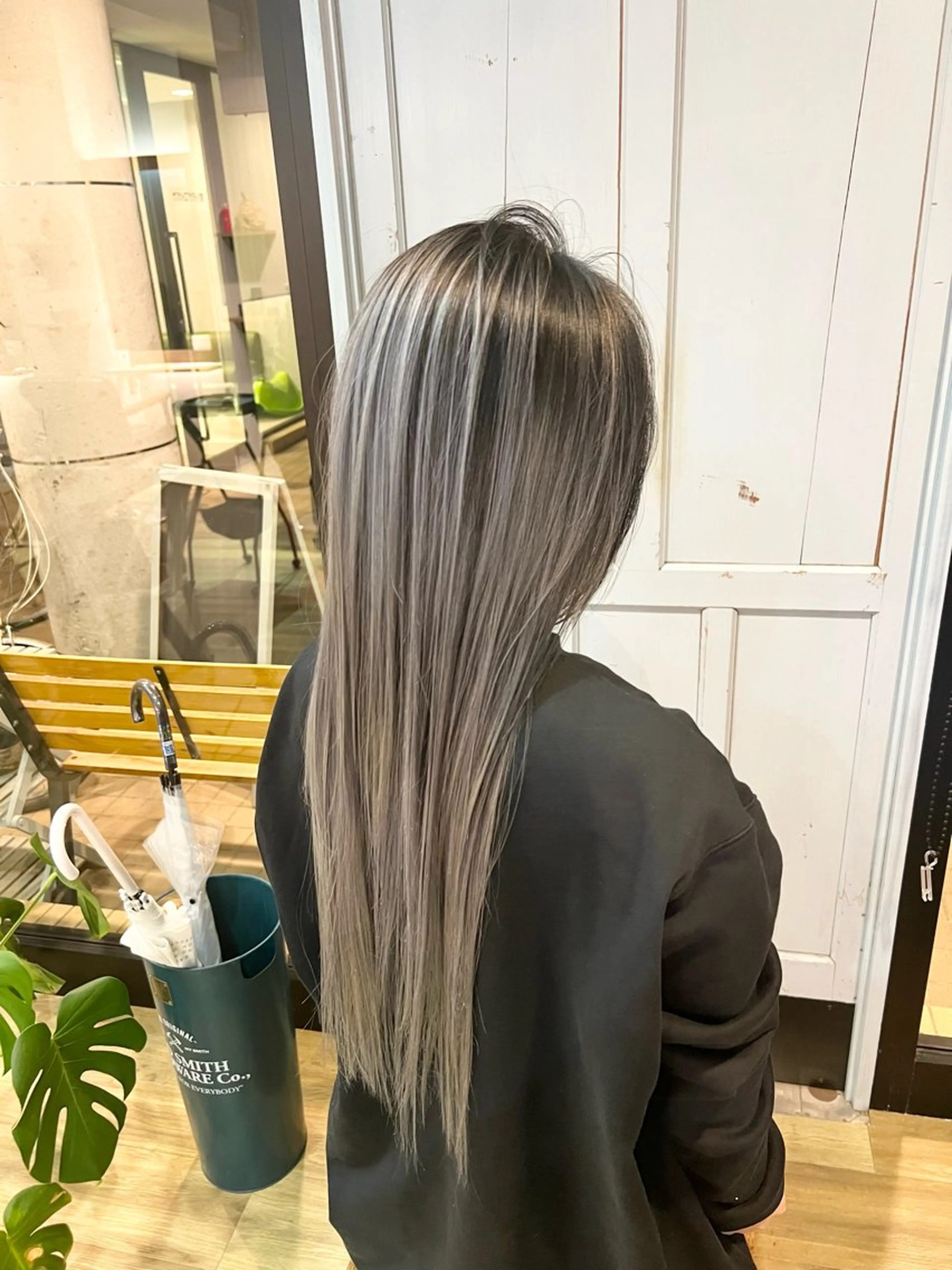 ロング カラー バレイヤージュ ブリーチ レイヤーカット ヘアカラー トリートメント 堀 望美のヘアスタイル