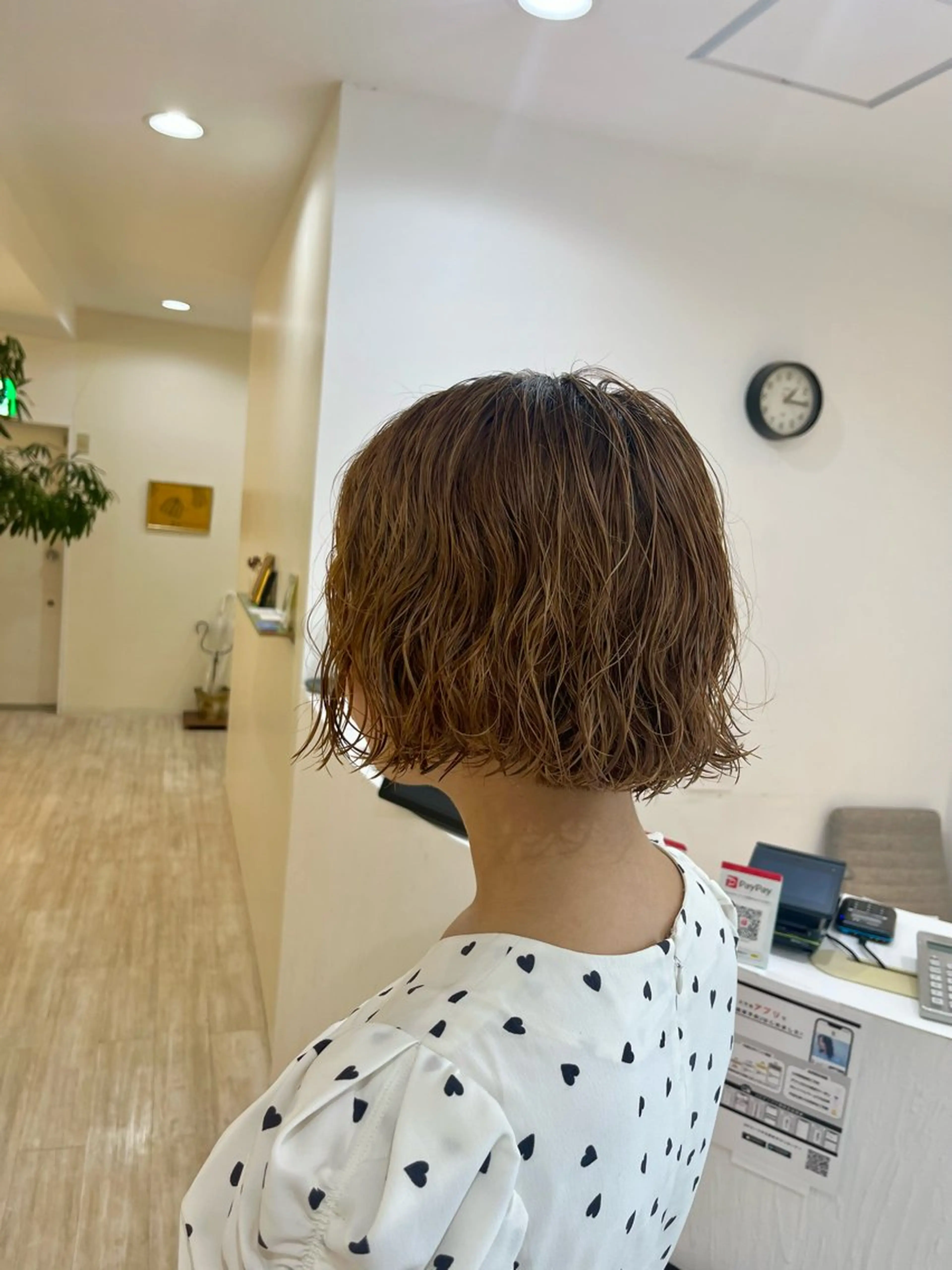 ショート カラー パーマ カット パーマ トリートメント つぼみ/パーマ ／レイヤー／ボブのヘアスタイル