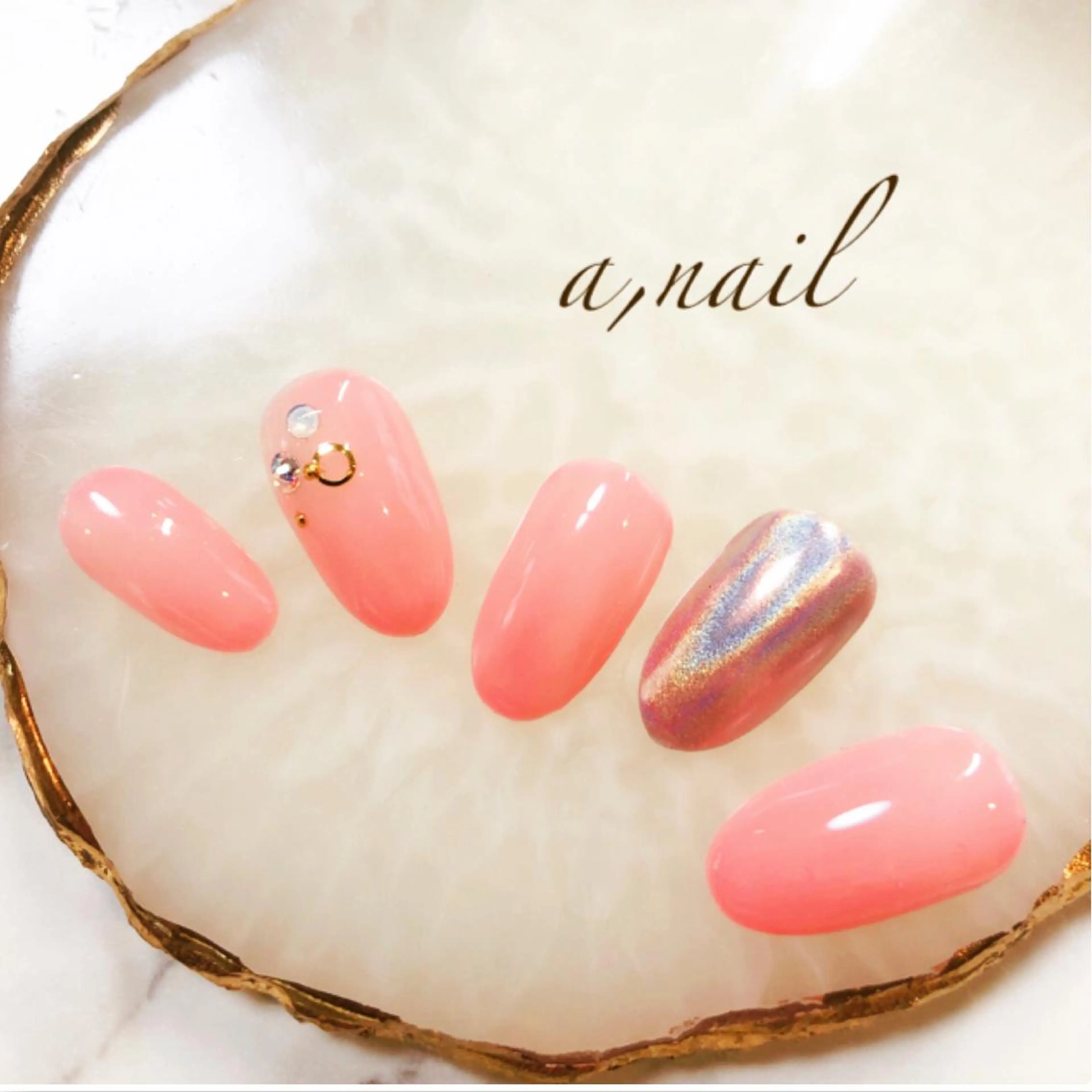 ネイル オーロラネイル フットネイル ジェルネイル グラデーション ラメ(グリッター) ハンドネイル ネイルサロン エーネイルのネイルデザイン