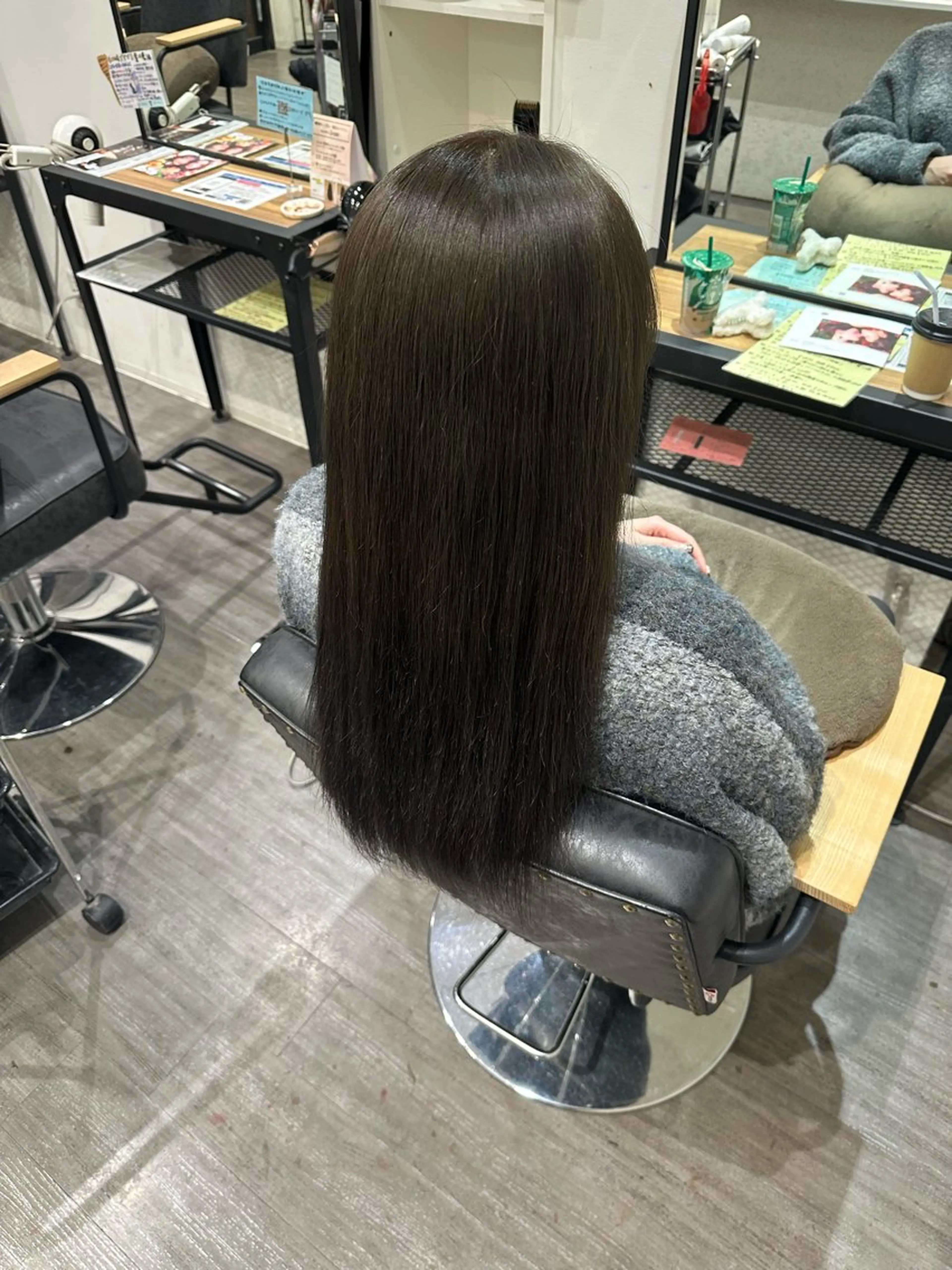 セミロング カラー グレージュ カット ヘアカラー トリートメント 艶髪レイヤー上田 紗也🇰🇷💗のヘアスタイル