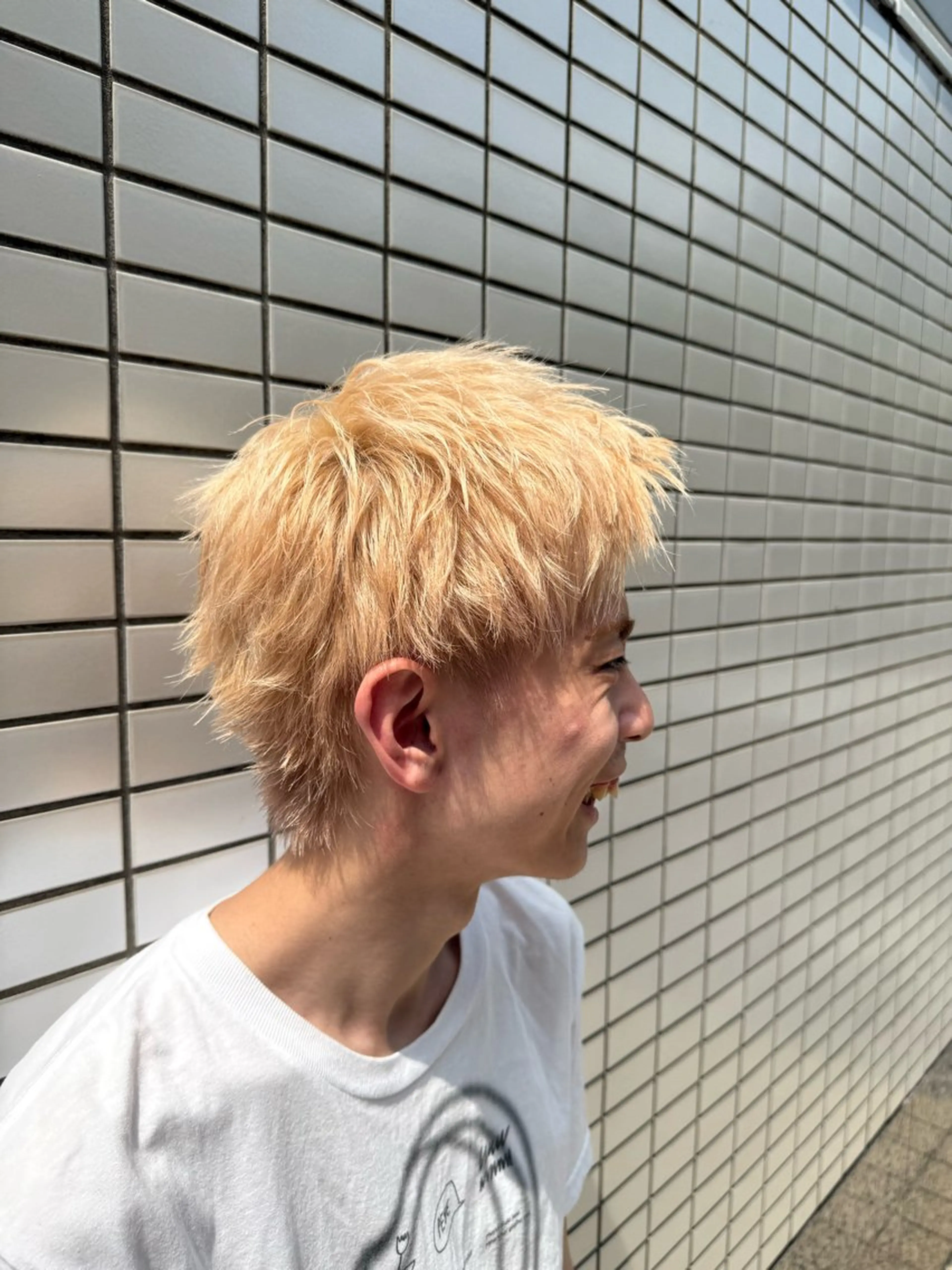 カラー メンズ ブロンド トヨシマ シュウトのヘアスタイル