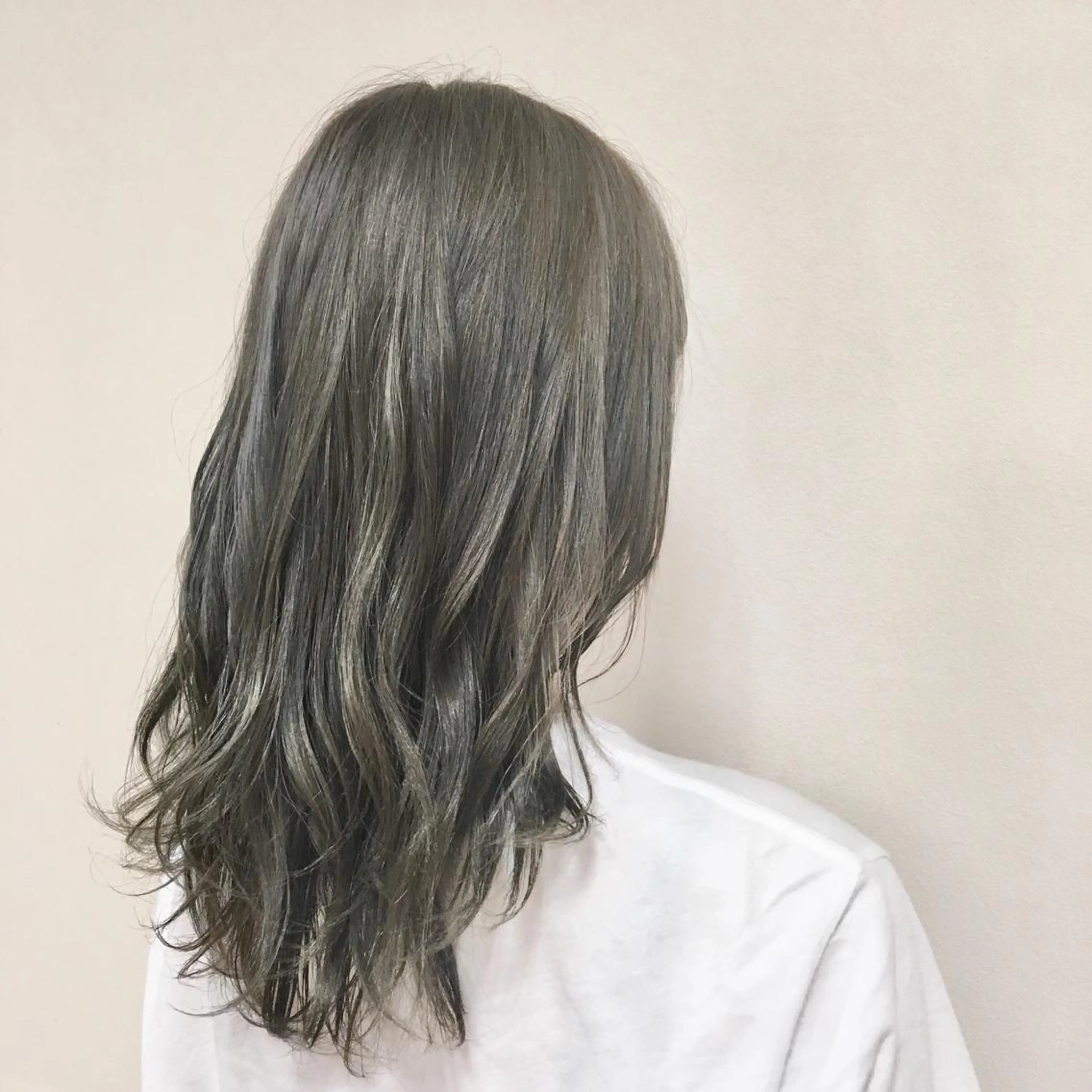 セミロング カラー ヘアアレンジ ヘアカラー トリートメント 【Sweep】おじま のぞみのヘアスタイル