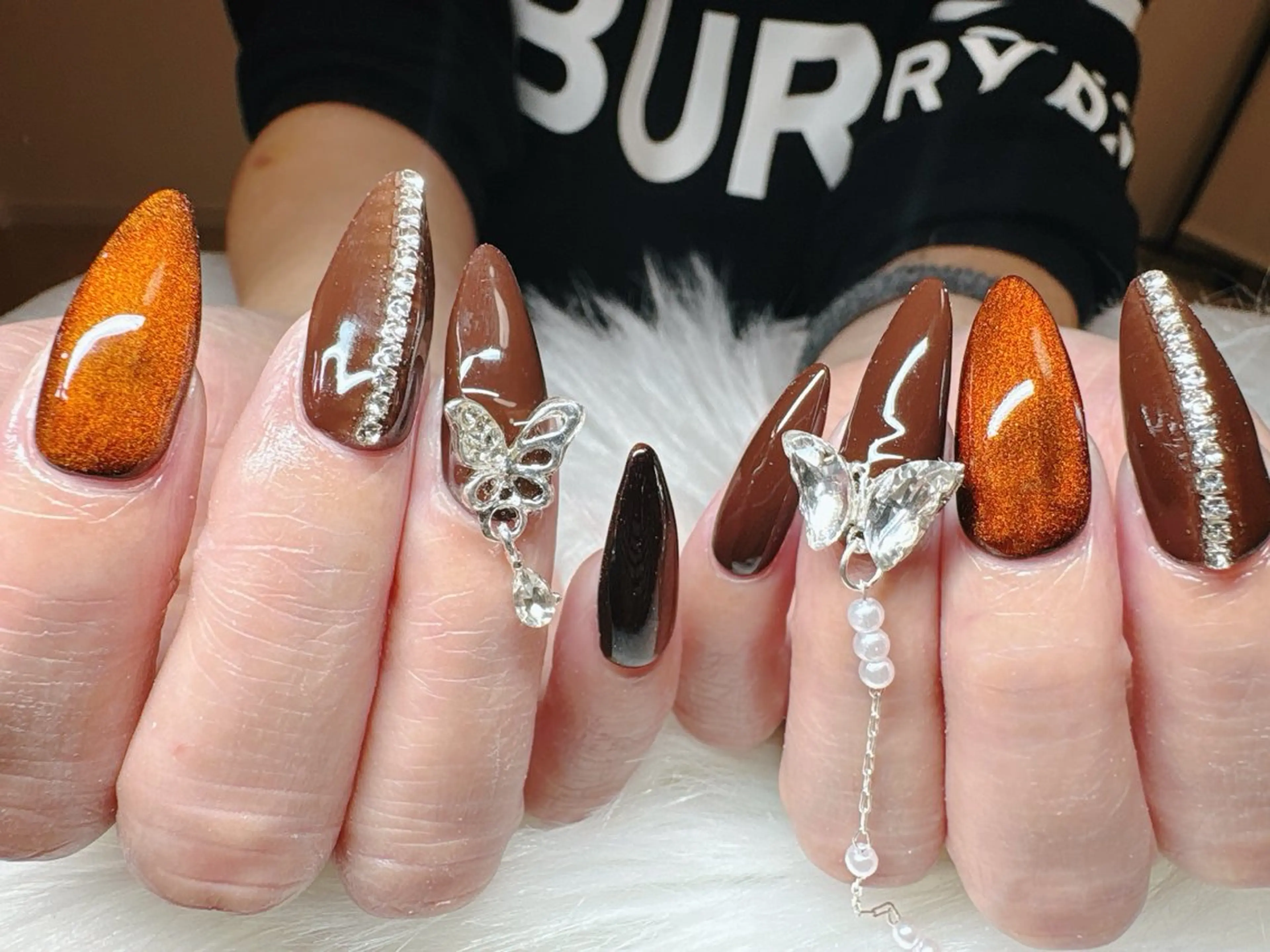 ネイル ECLAT エクラ所属・寺山 千鶴のネイルデザイン