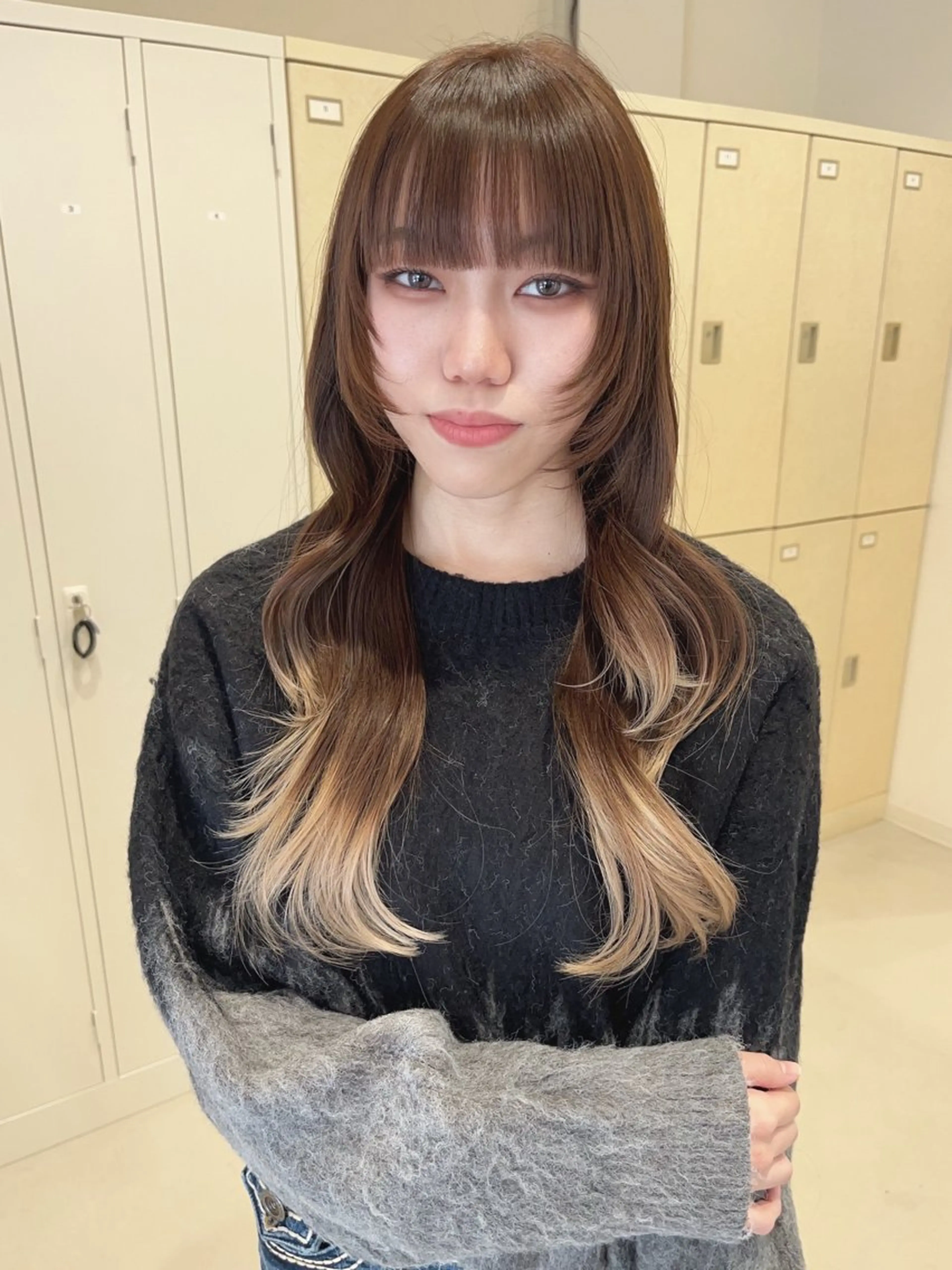 セミロング カラー デザインカラー 透明感カラー🫧🌈 似合わせカット✂︎のヘアスタイル