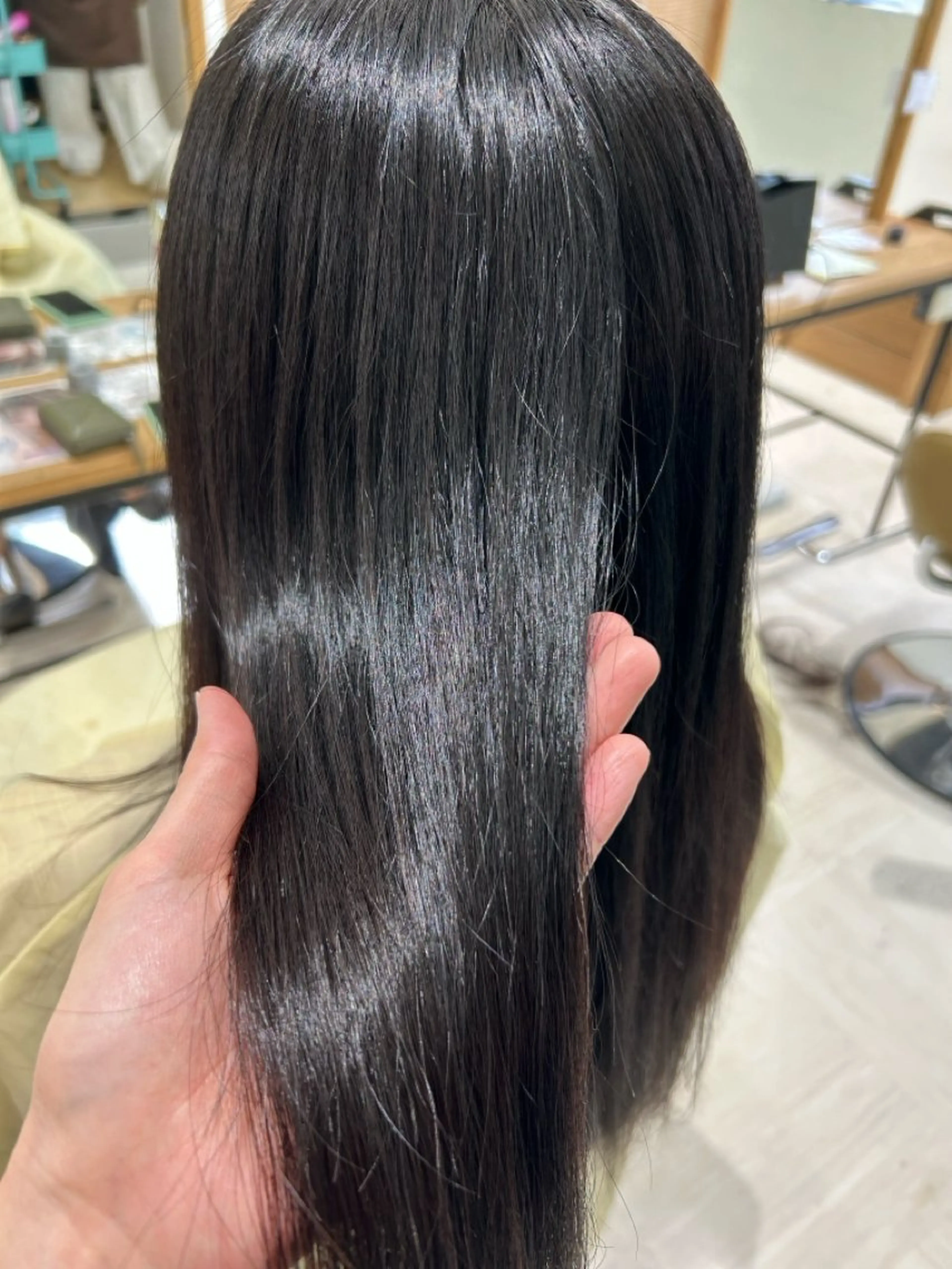 セミロング @RICH ヒカルのヘアスタイル