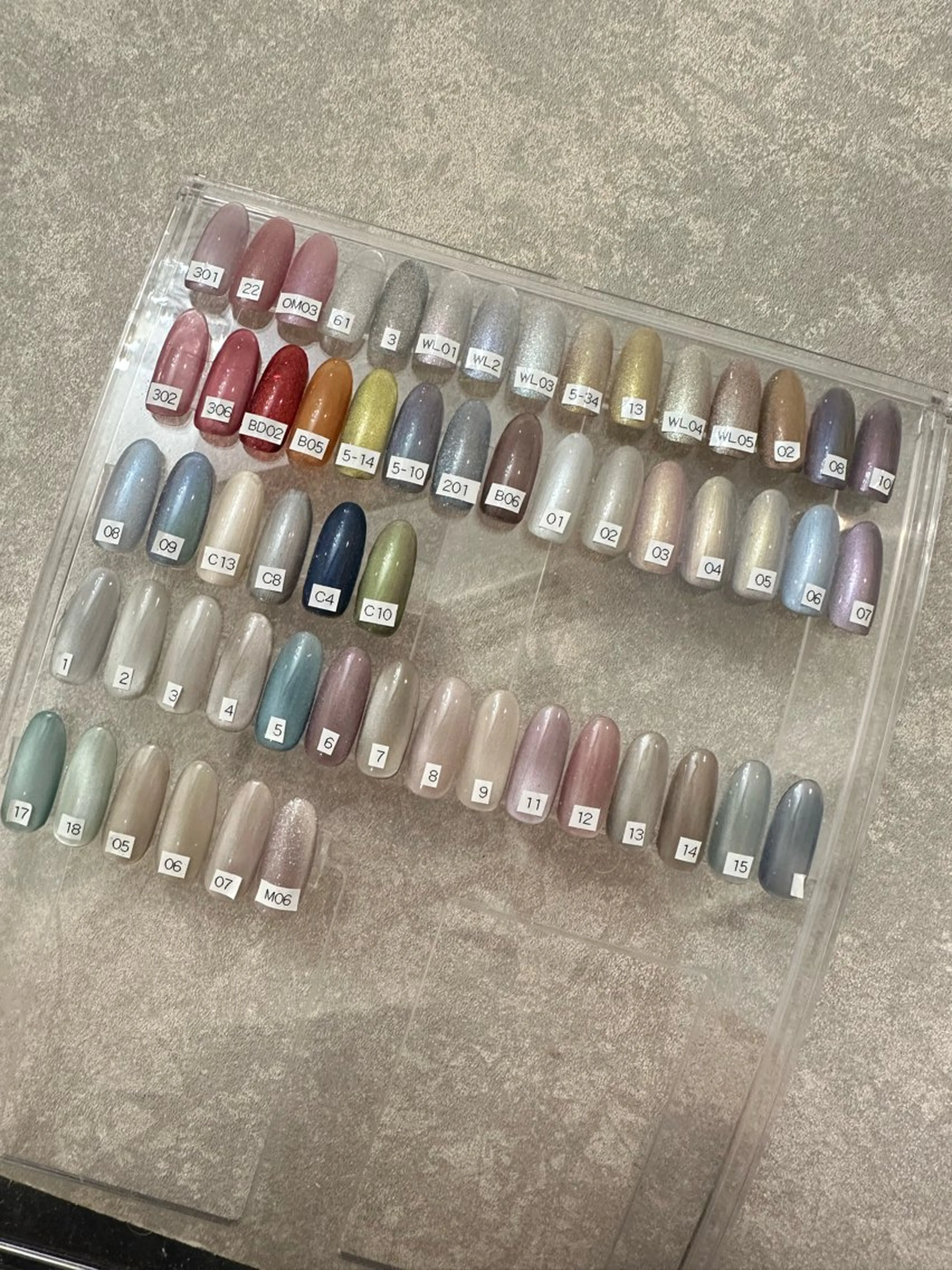 オフ込み マグネットネイル お直し不可の写真