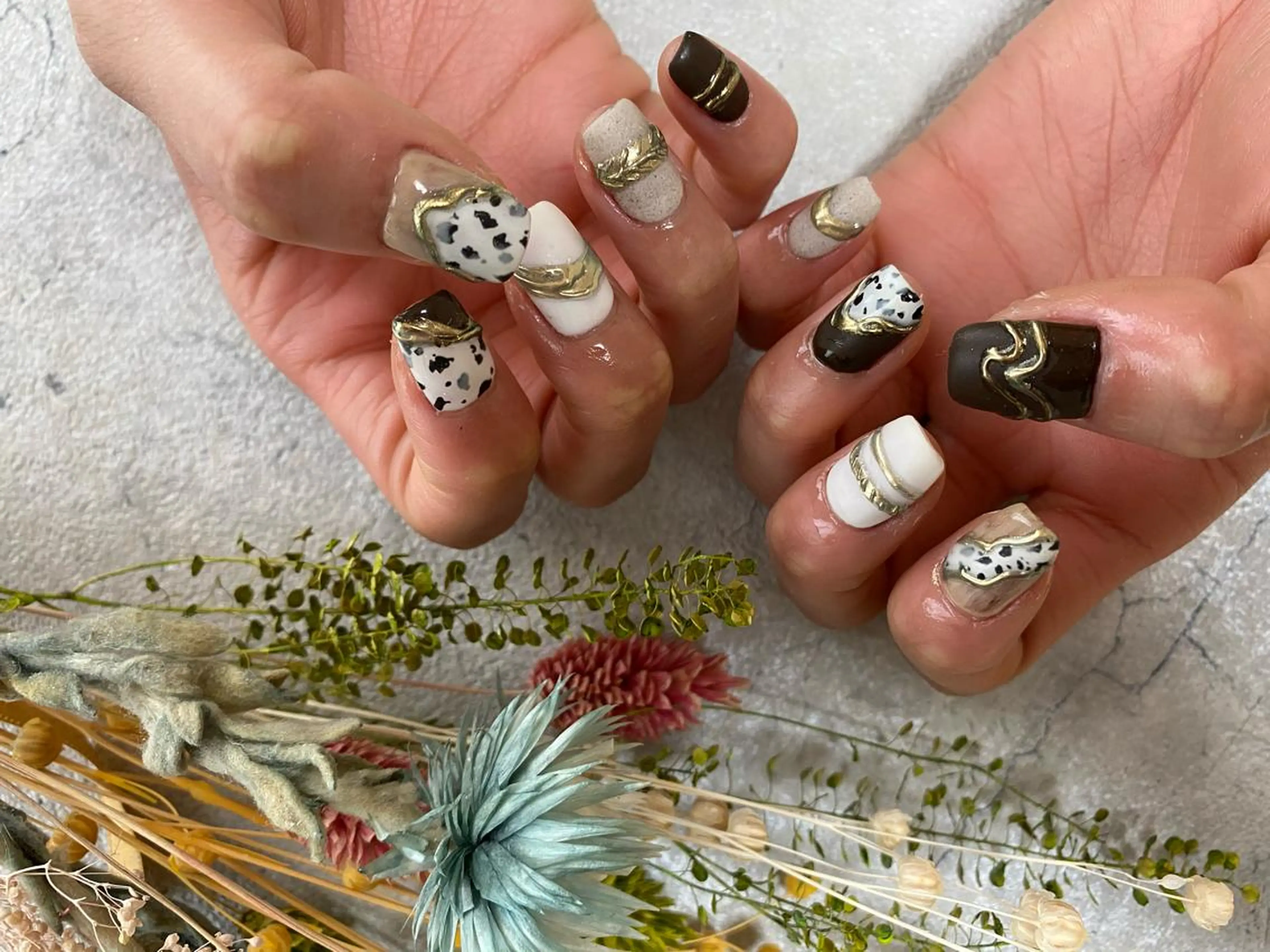 カラー ネイル マットネイル ミラーネイル ハンドネイル ëmma nail_ by chulaのネイルデザイン