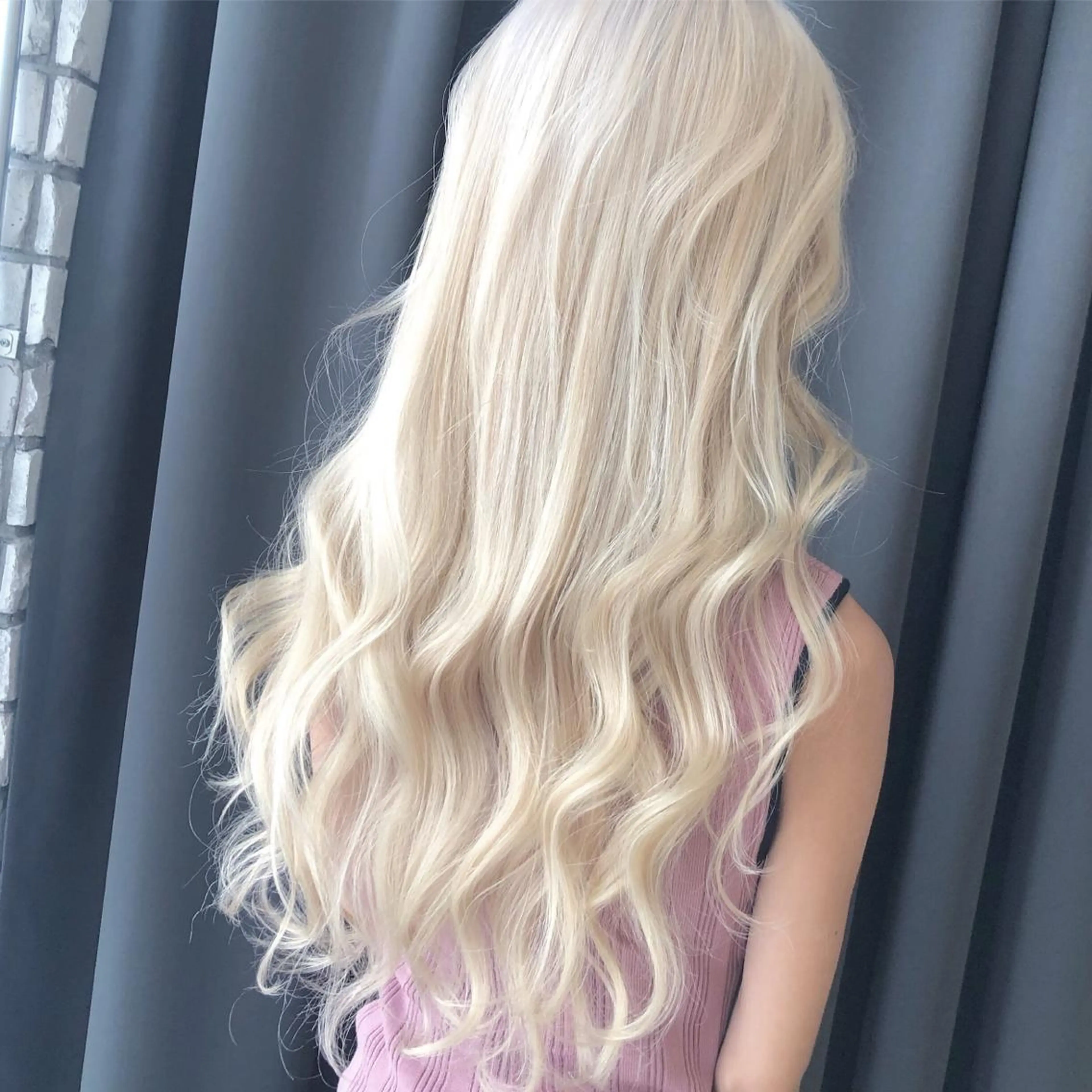 ロング カラー ブロンド ホワイトブロンド ORIKA 美容室のヘアスタイル