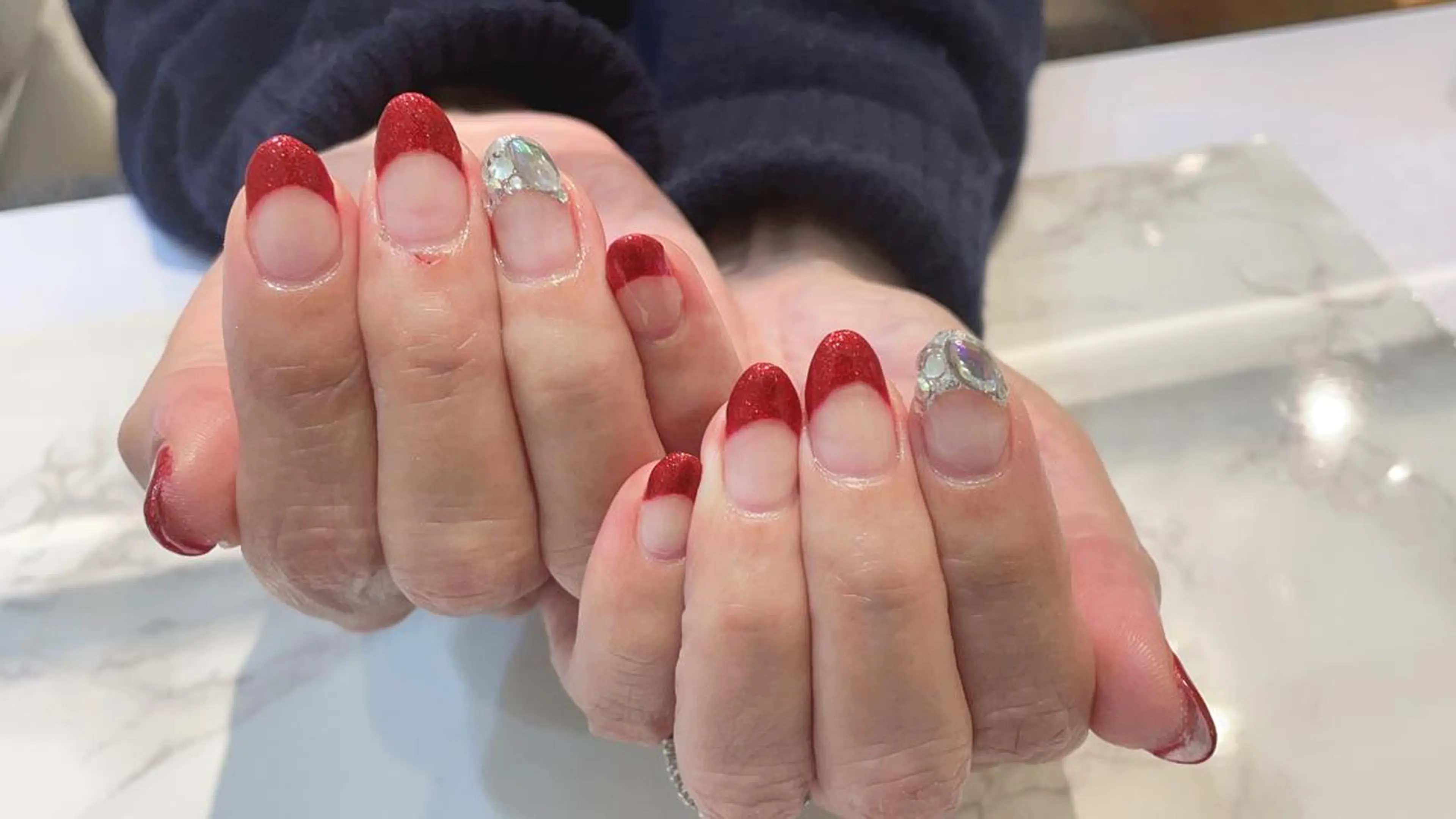 ネイル アートネイル フレンチネイル SINCERELY シンシアリー🌈のネイルデザイン