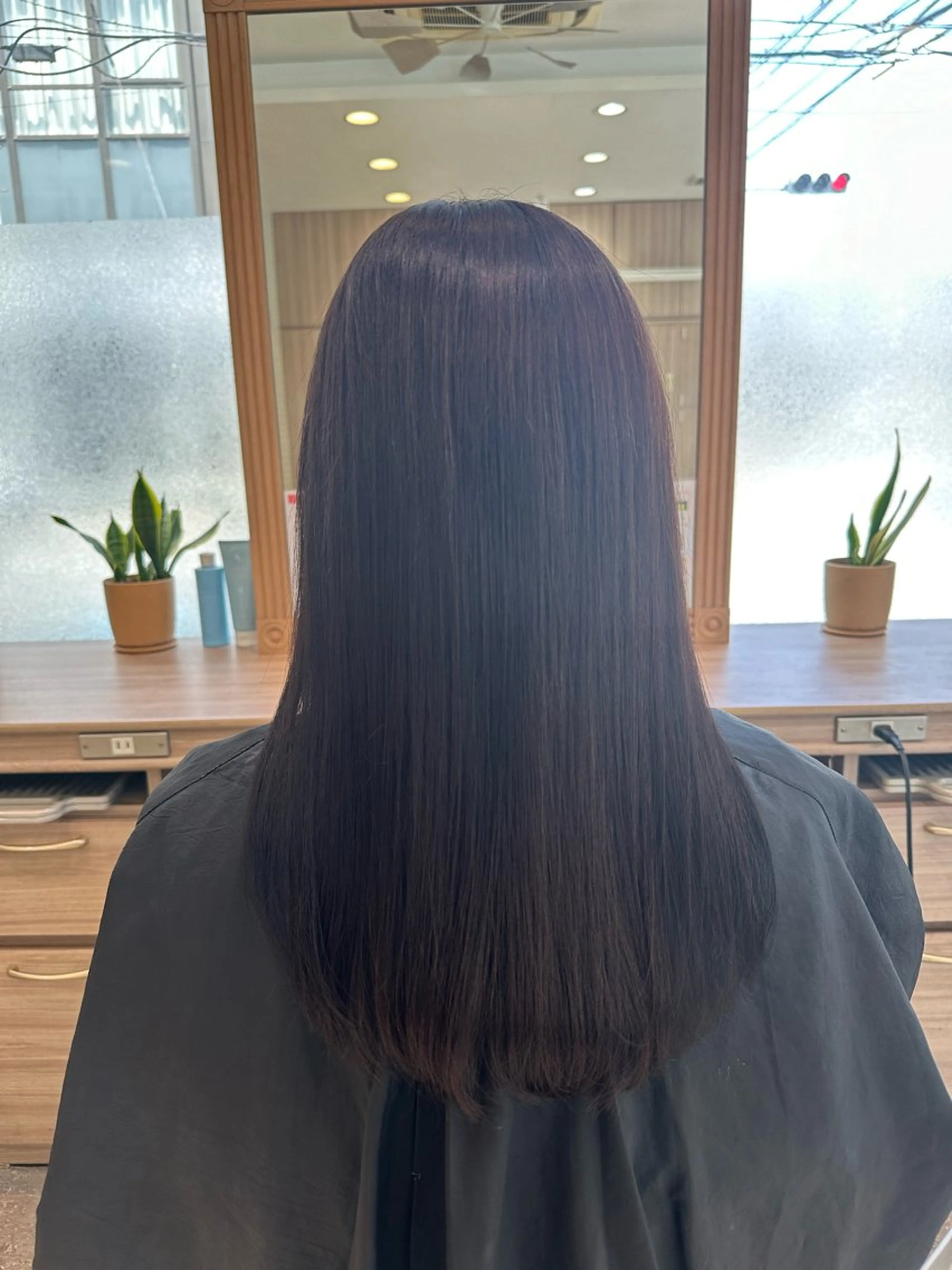 ロング カラー 透明感カラー 縮毛矯正 カット ヘアカラー 勝見 美春のヘアスタイル