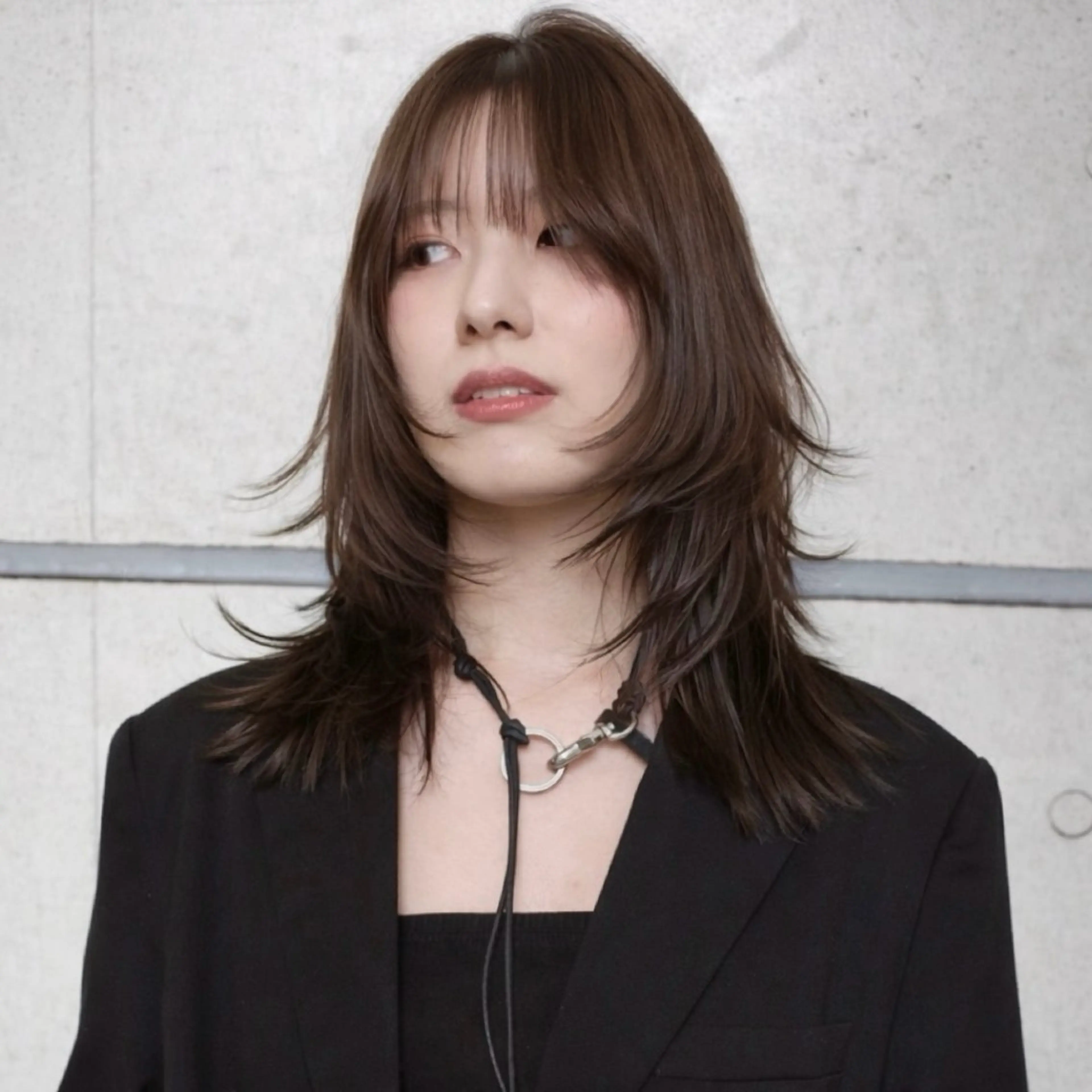 ミディアム カラー ベージュカラー 透明感カラー オリーブベージュ 顔まわりレイヤー 顔周りカット カット ヘアカラー トリートメント nonoka オリーブ/レイヤーのヘアスタイル