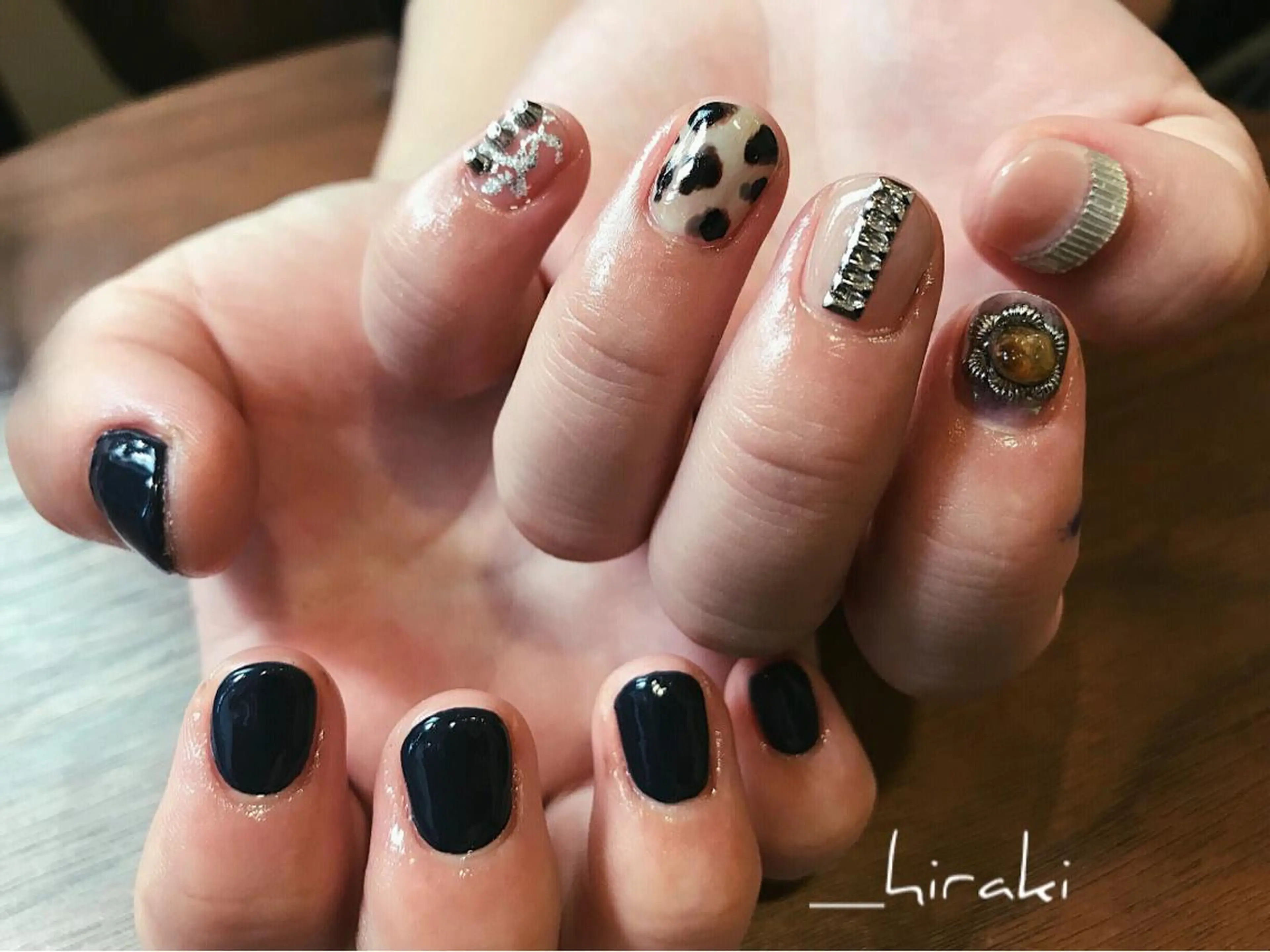 ネイル nail atelier AMBER所属・saori .の眉毛・アイブロウイメージ