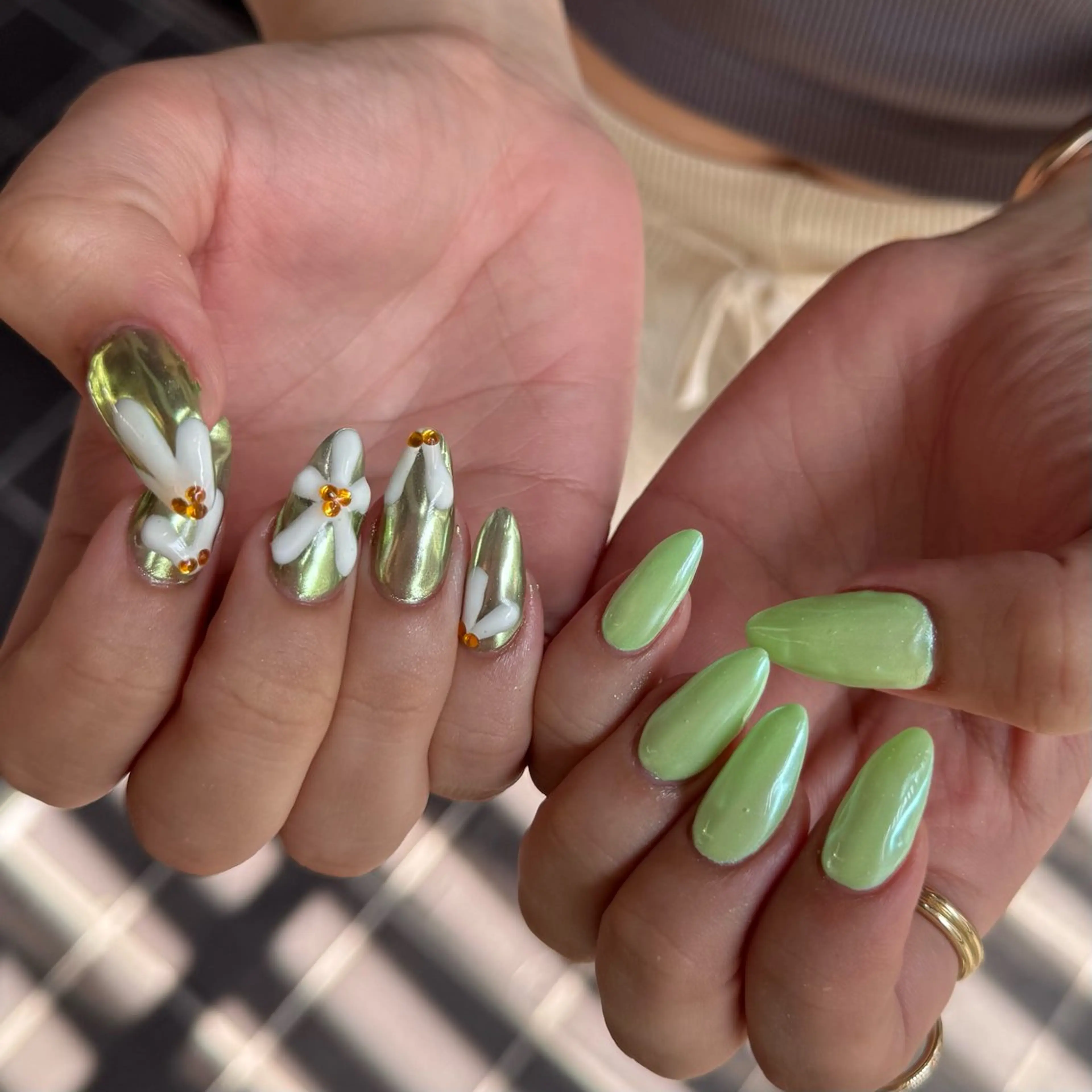 ミディアム 小川 柚香のネイルデザイン