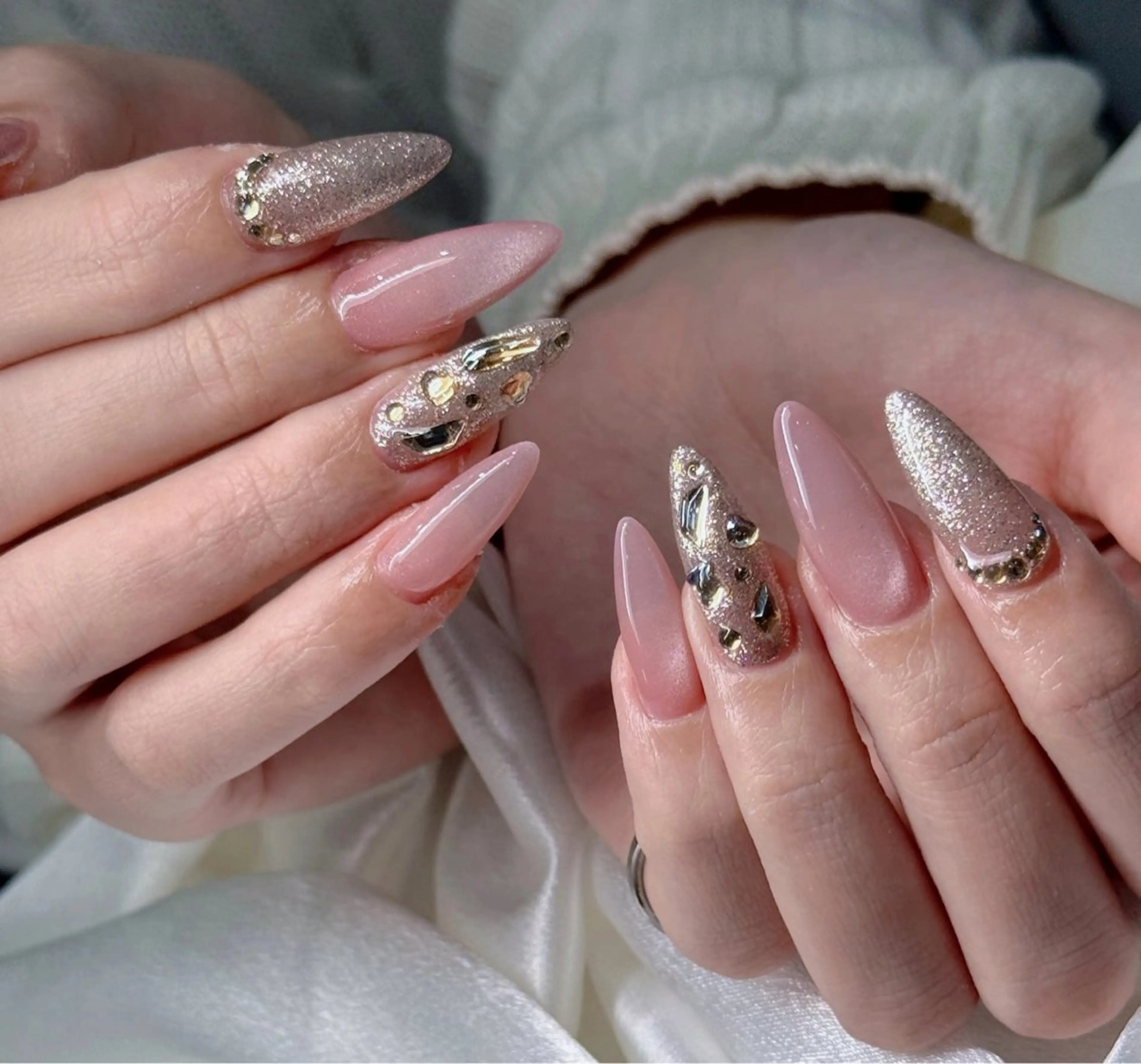 ネイル オーロラネイル ブルー チークネイル フットネイル フレンチネイル ハンドネイル HANA ハナのネイルデザイン