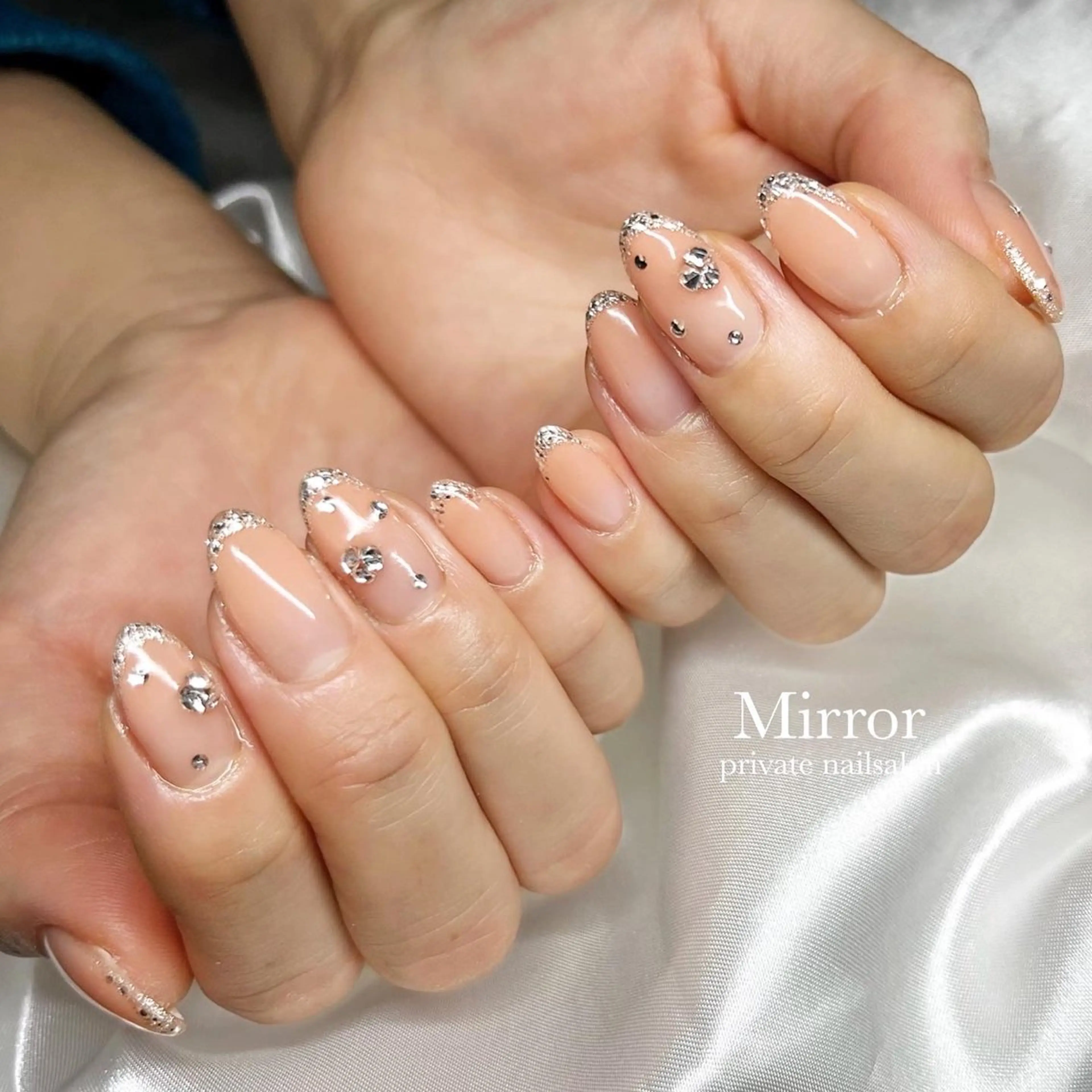 ネイル nailsalon Mirrorのネイルデザイン