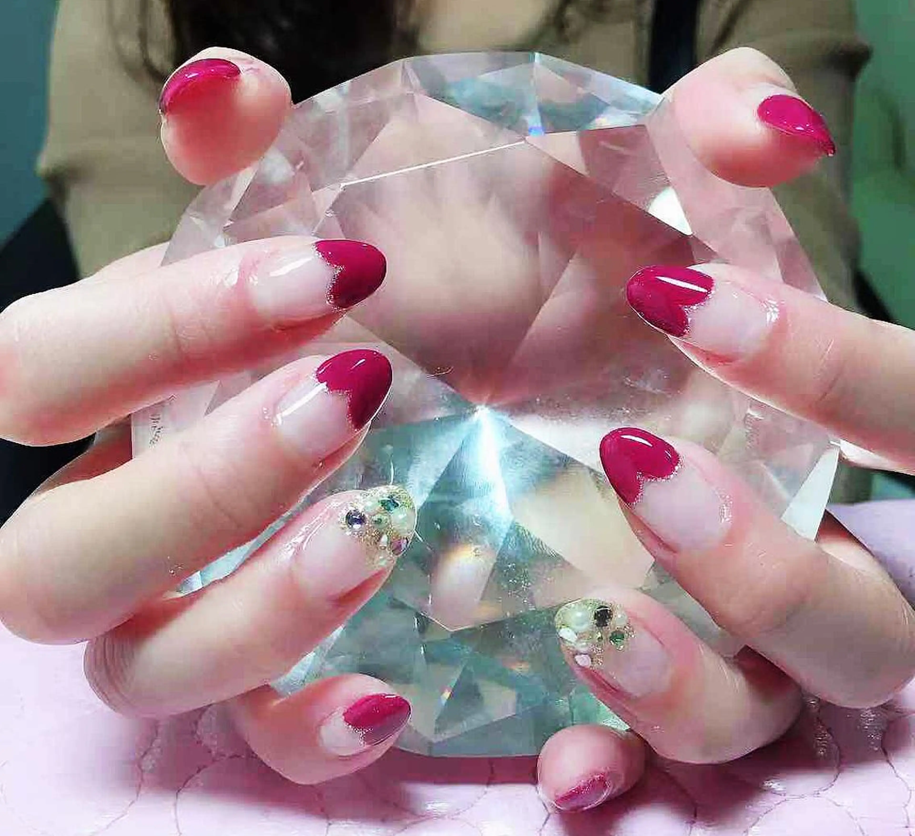 ネイル マツエク・マツパ AB マツエクネイルサロンのネイルデザイン