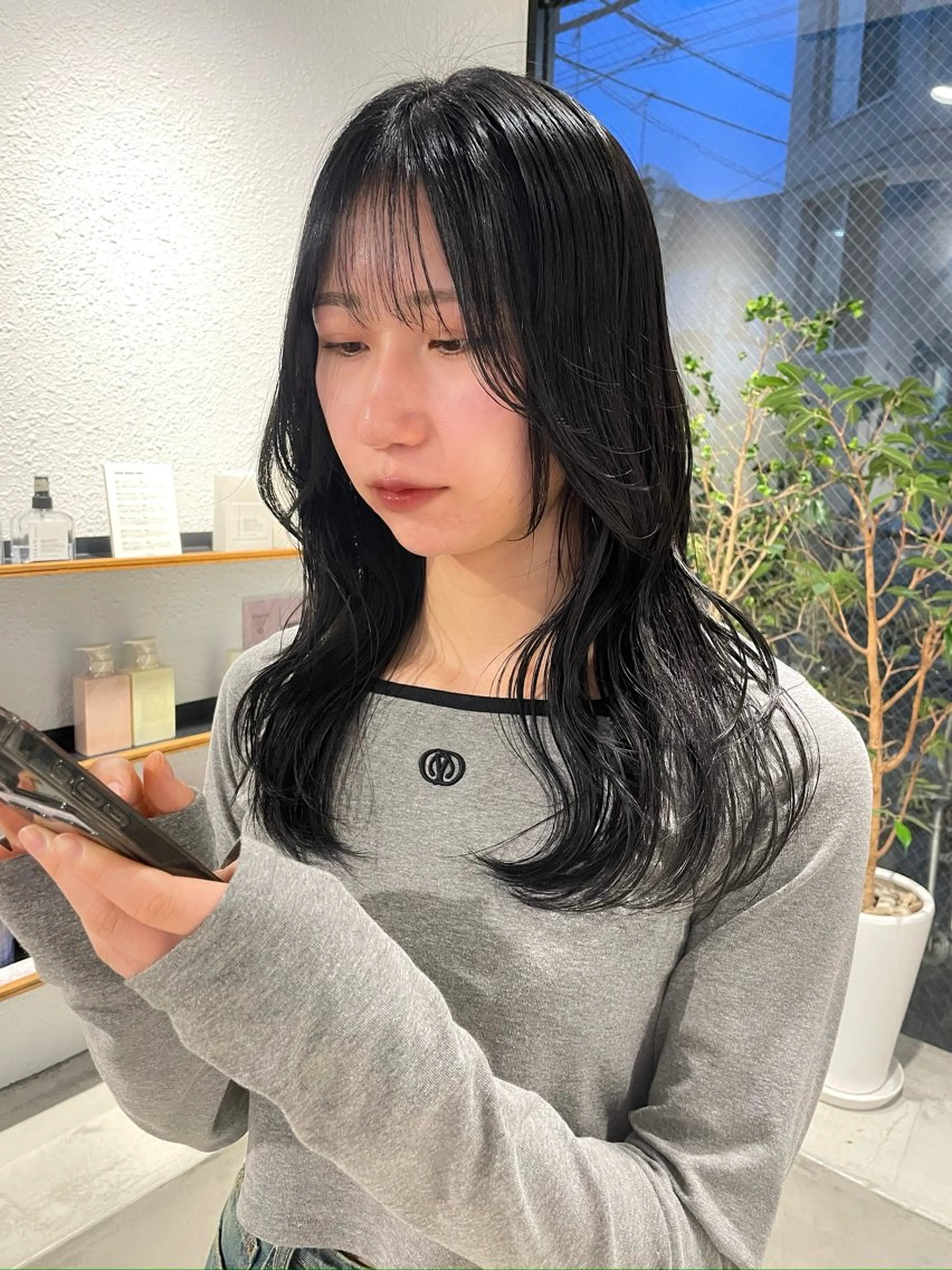 ロング カラー 黒髪 ブルーカラー ブルーブラック ユウナ🎀レイヤー/ 暖色カラーのヘアスタイル