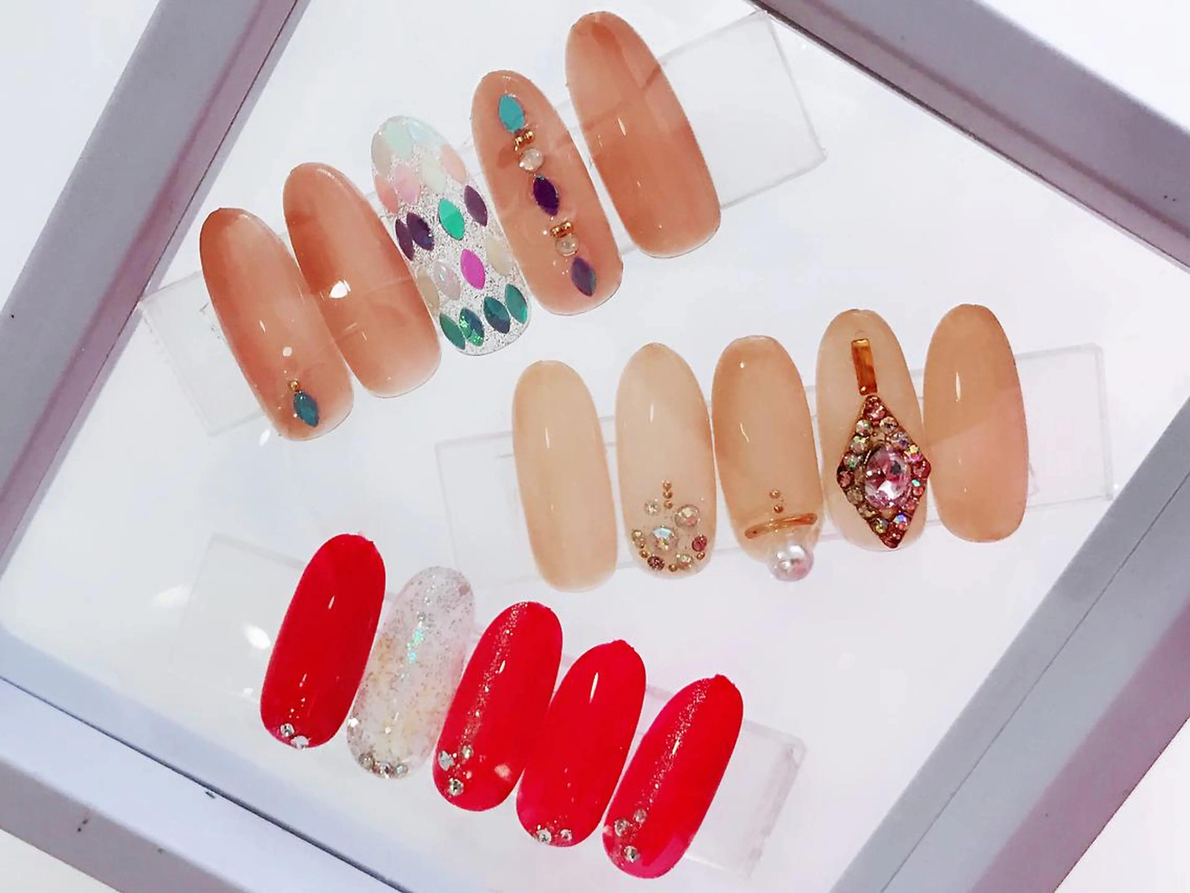 ネイル AB マツエクネイルサロンのネイルデザイン