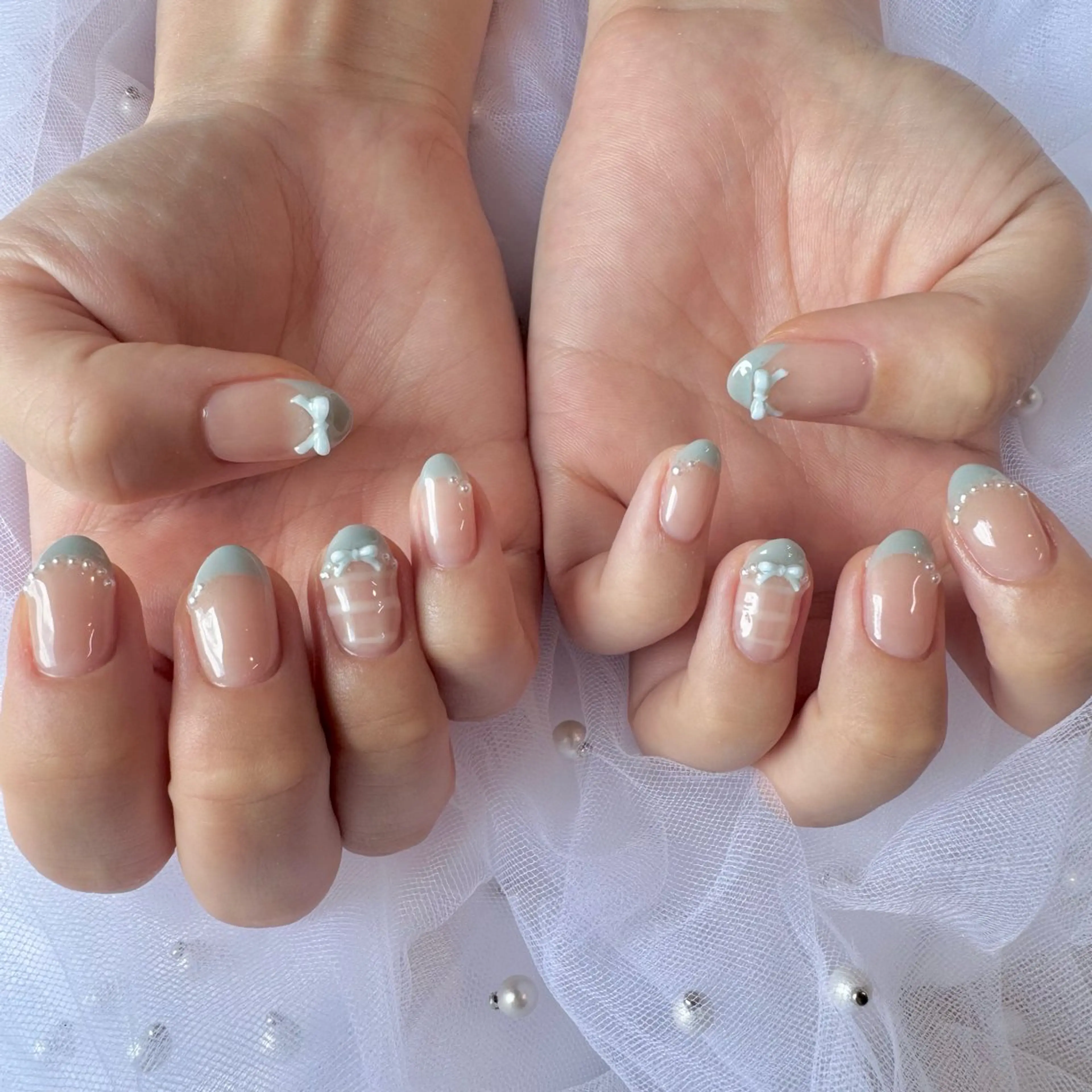 ネイル フレンチネイル ガーリー ハンドネイル nail salon e'mu💐のネイルデザイン