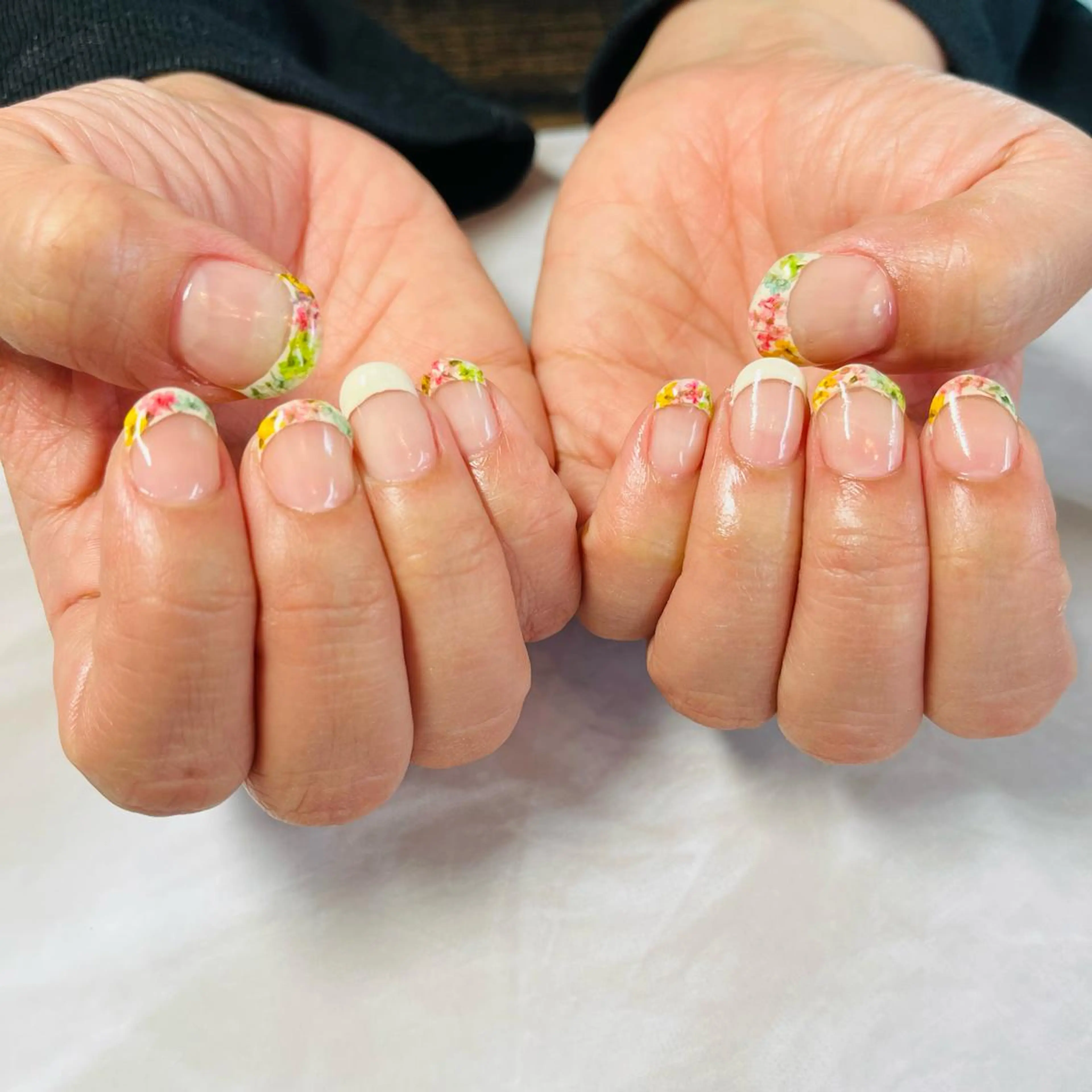 ネイル フレンチネイル Briwa✨nail 💅enoi ❤︎のネイルデザイン