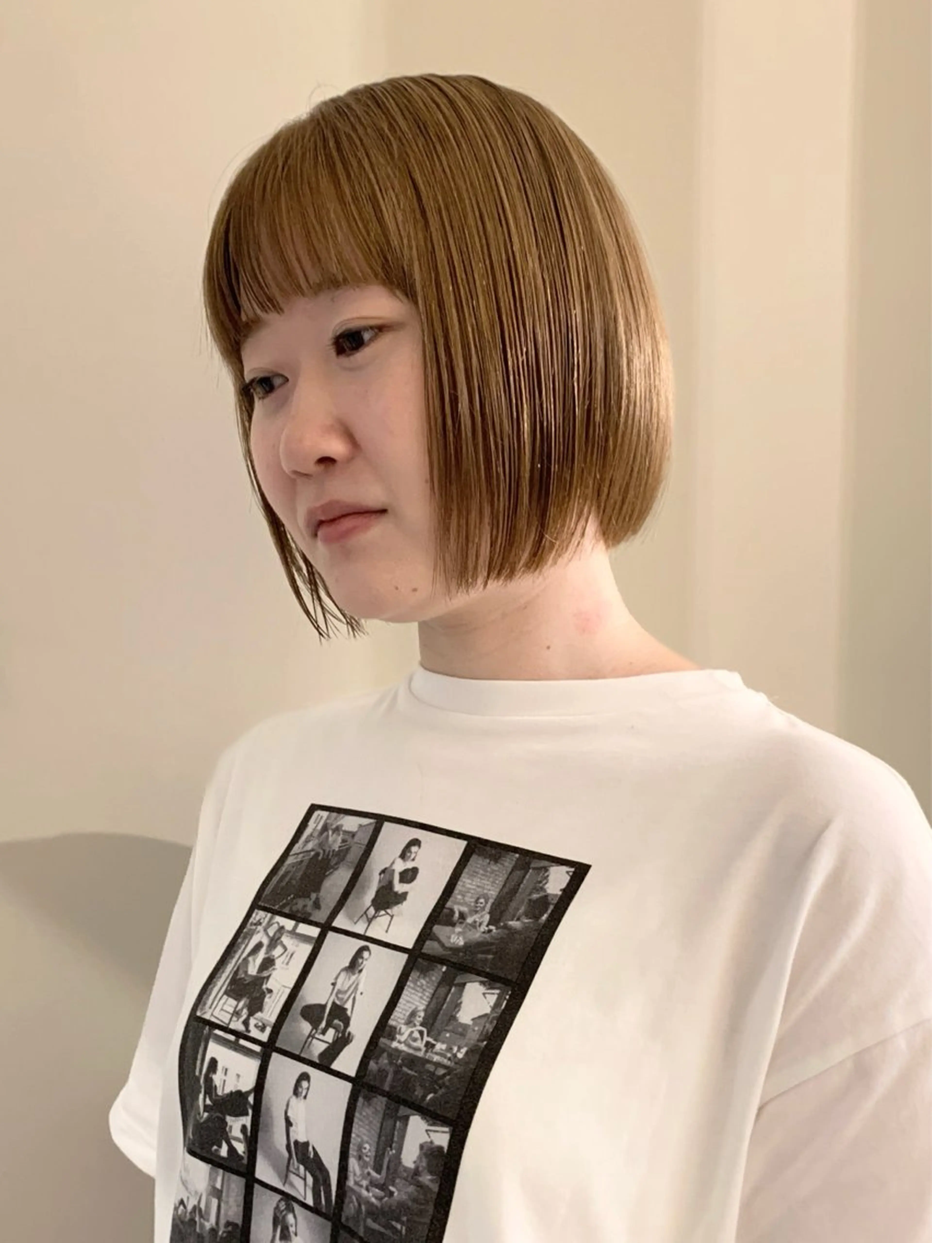 ショート カラー ベージュカラー ブリーチ ミルクティーベージュ ボブ カット ヘアカラー 落合希 Olivebeigeのヘアスタイル