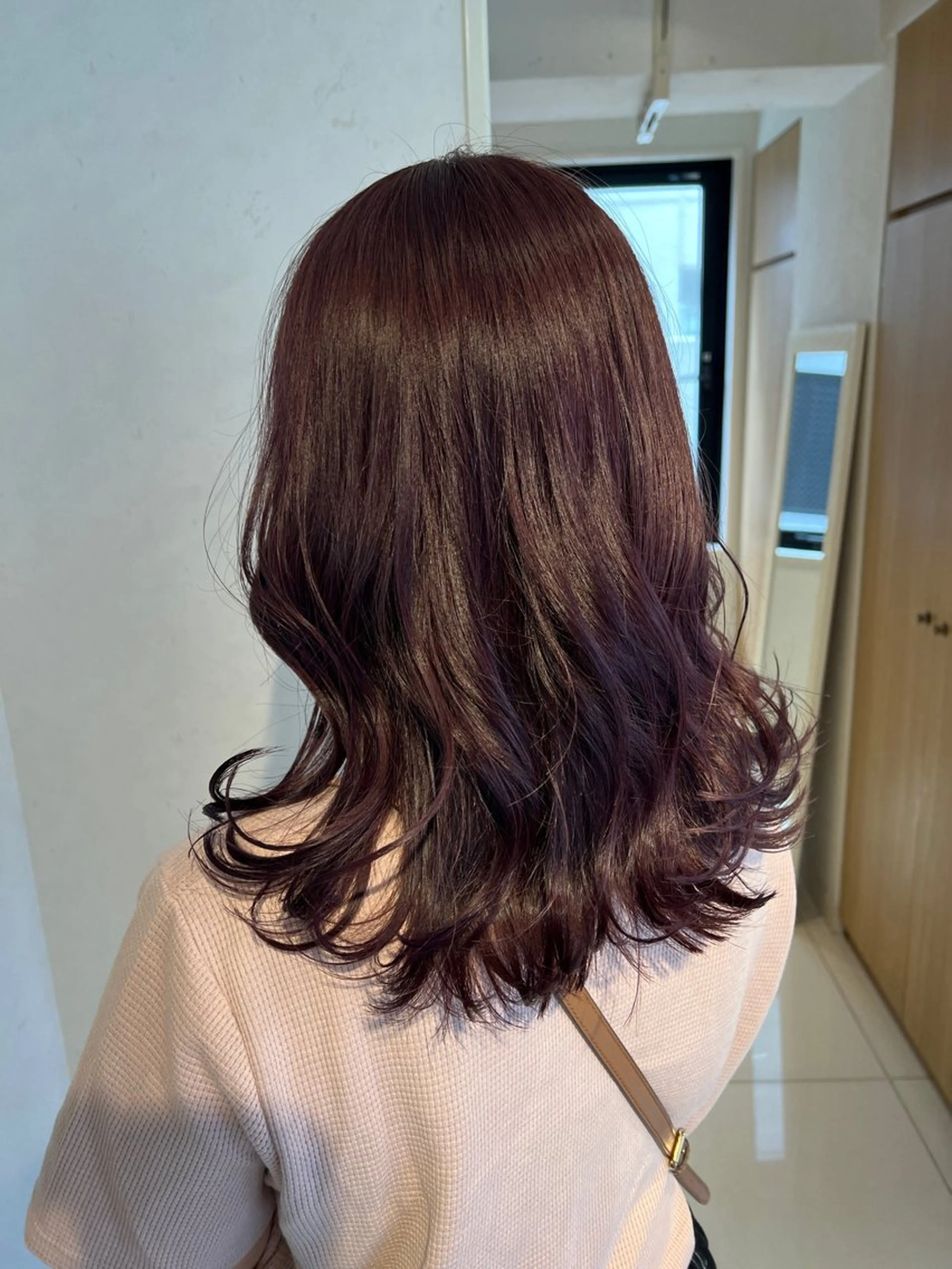 セミロング カラー ブリーチ ブリーチなしカラー パープルカラー カット ヘアカラー 透明感カラー/ ダブルカラー /ソラのヘアスタイル