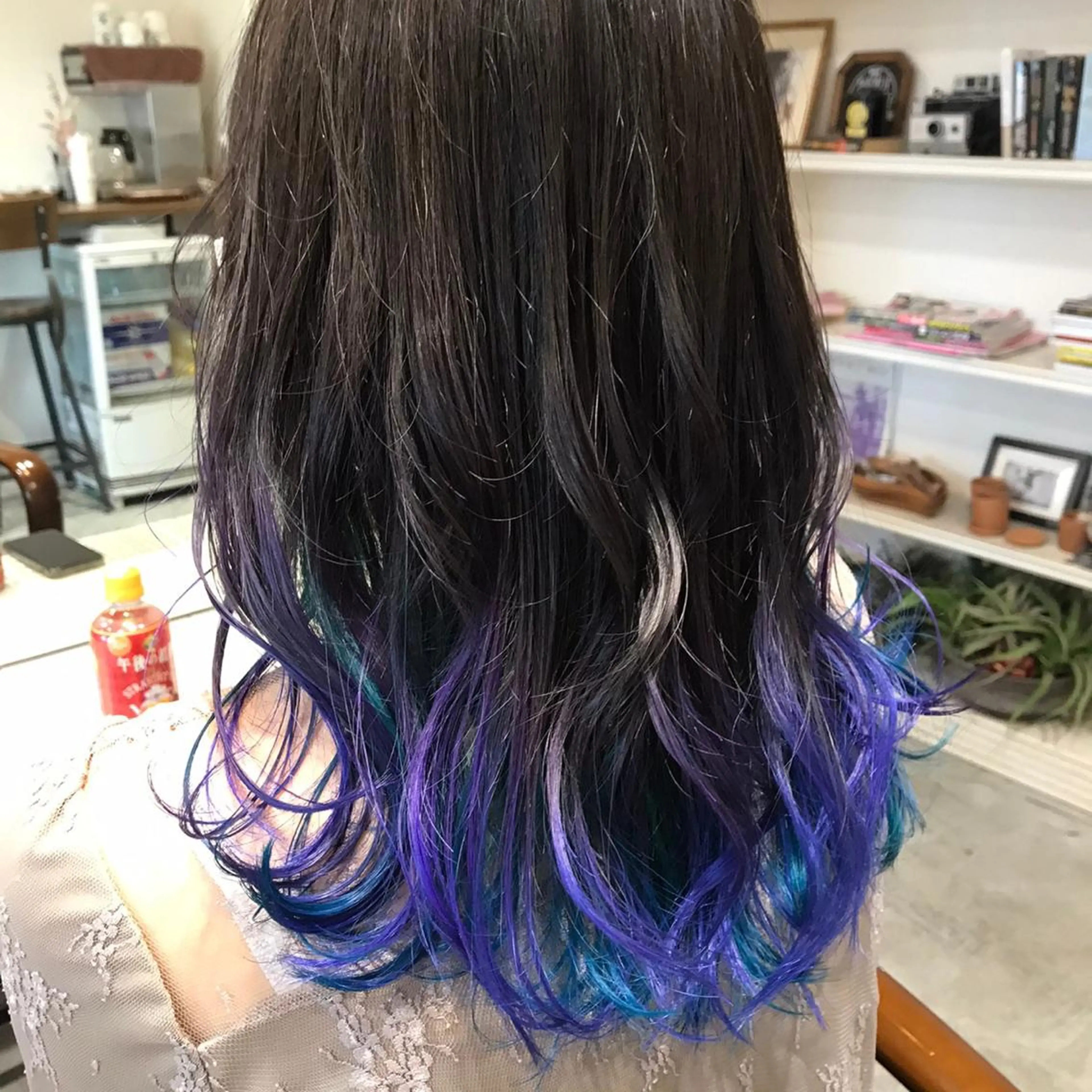 カラー アッシュ ブリーチ グラデーションカラー バイオレットカラー MUSASHI ブリーチカラー◎のヘアスタイル