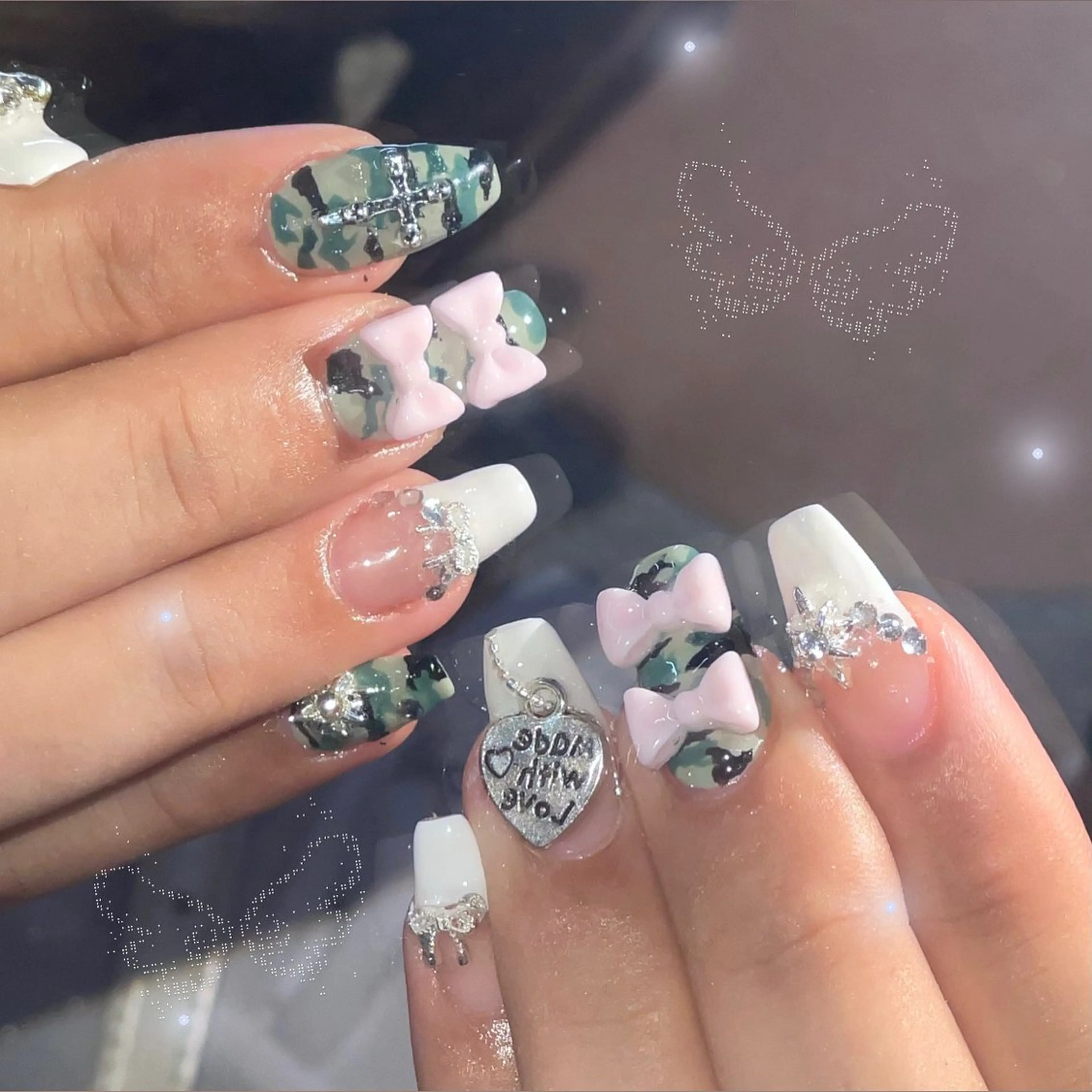 ネイル SEIRA ᯓ★mavieのネイルデザイン