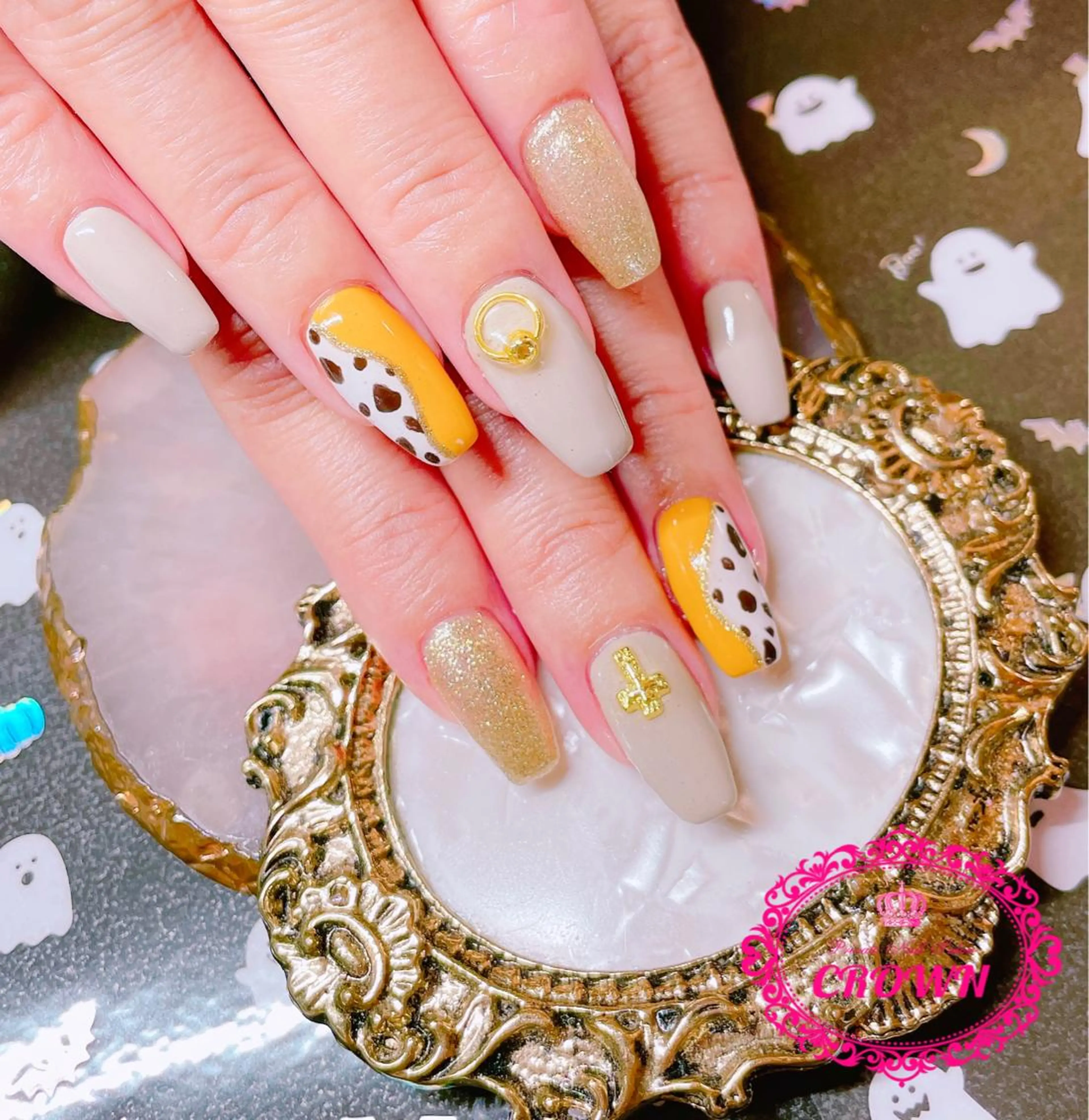 ネイル ハンドネイル CROWN プライベートサロンのネイルデザイン