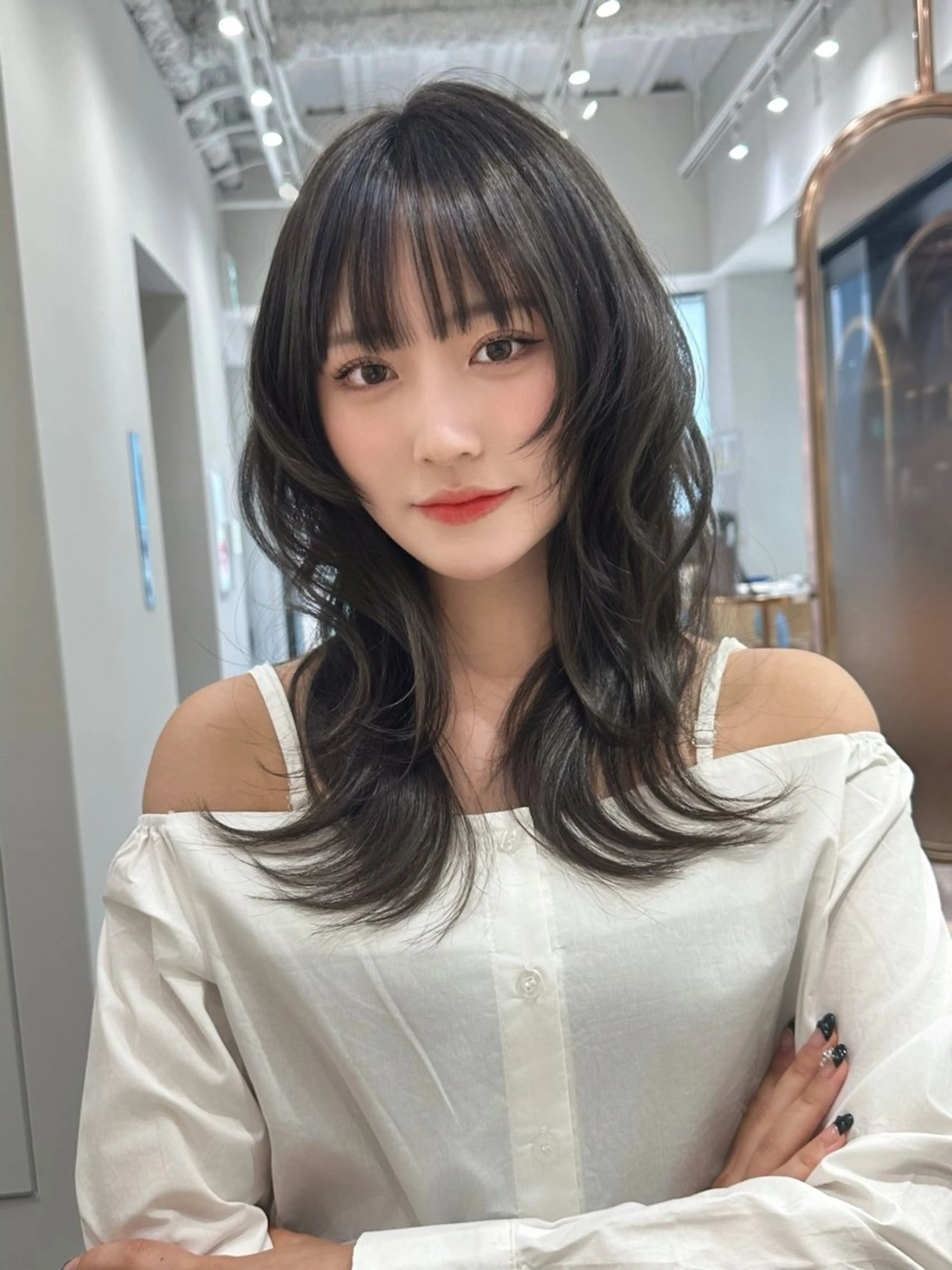 セミロング カラー カット ヘアカラー トリートメント 縮毛矯正　髪質改善 韓国風レイヤー　吉田のヘアスタイル
