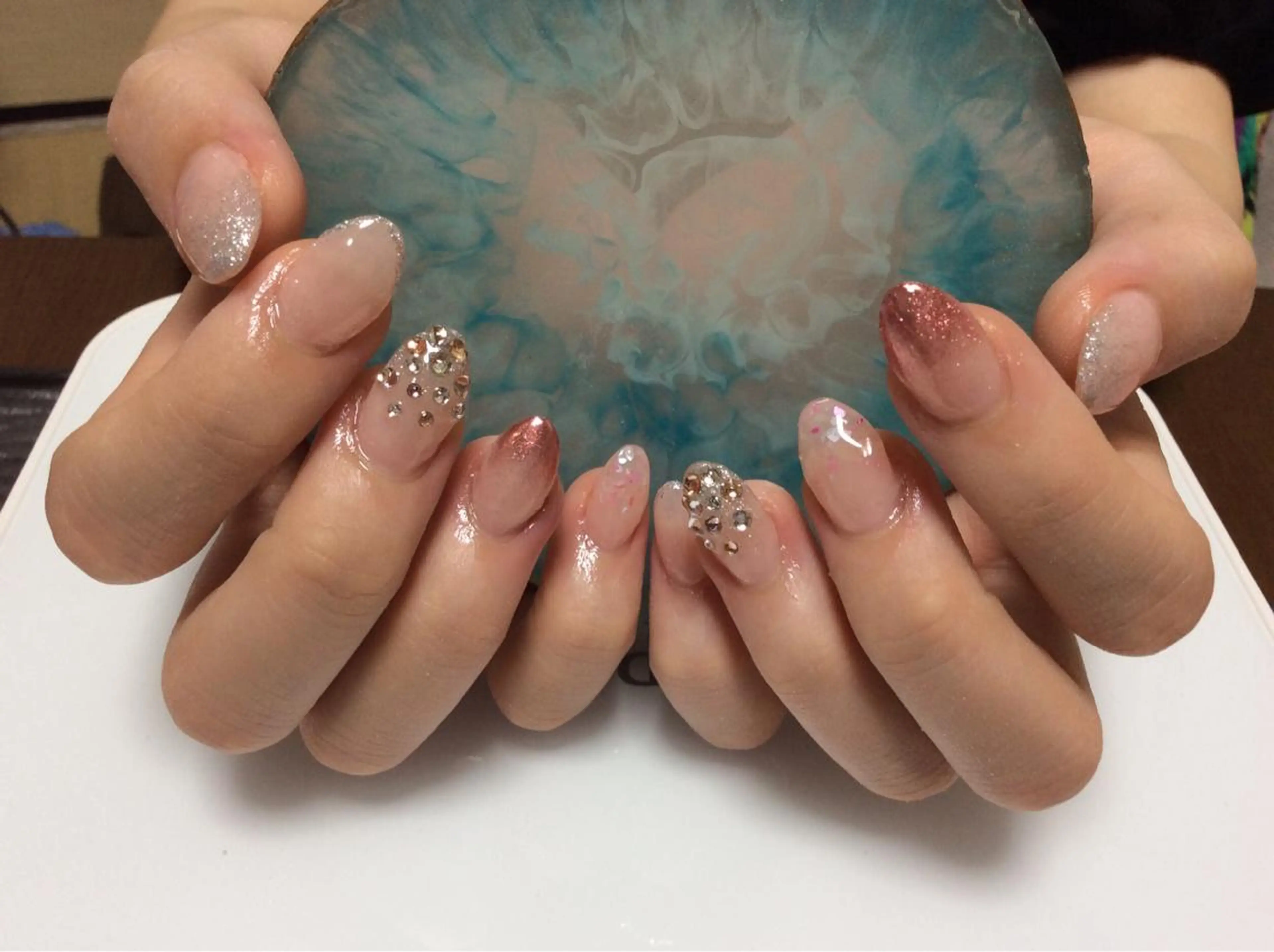 ネイル フラワー ムーンのネイルデザイン